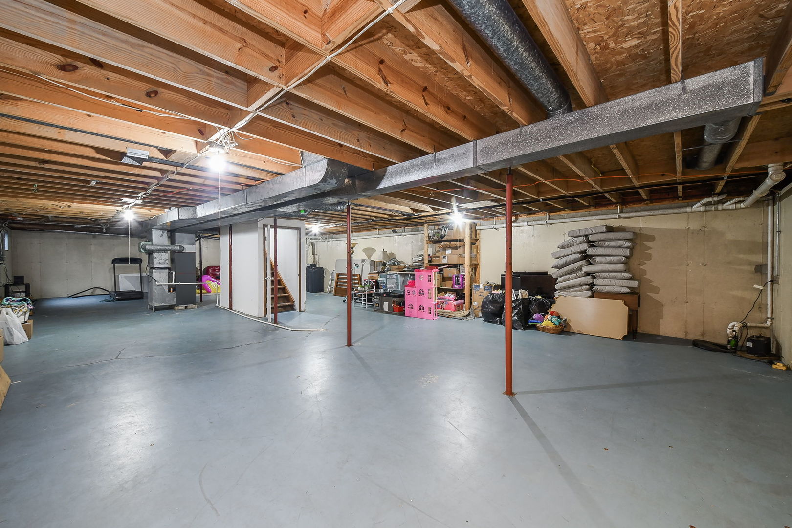 91 W Susan Avenue
