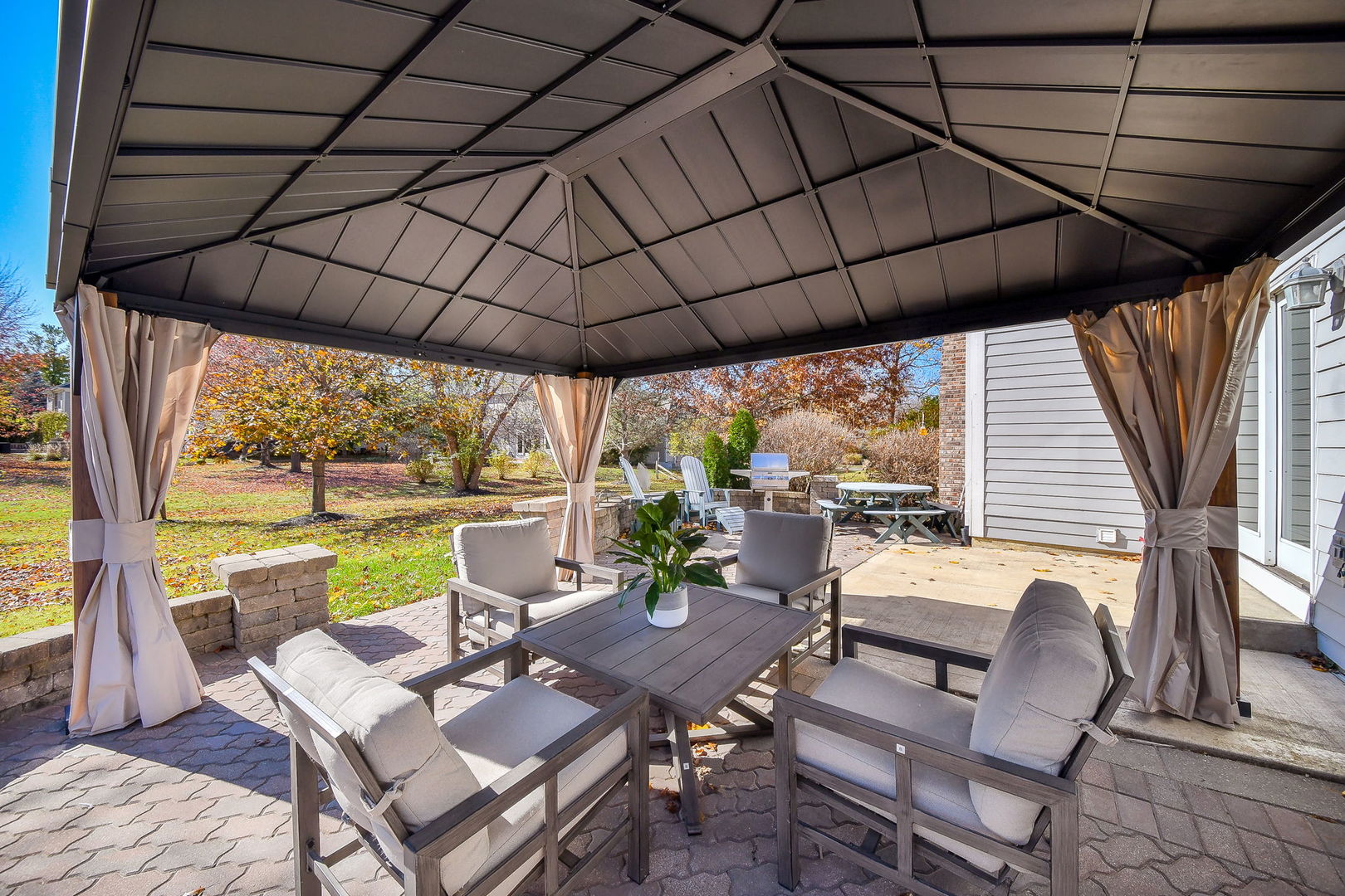 2574 Spring Green Way