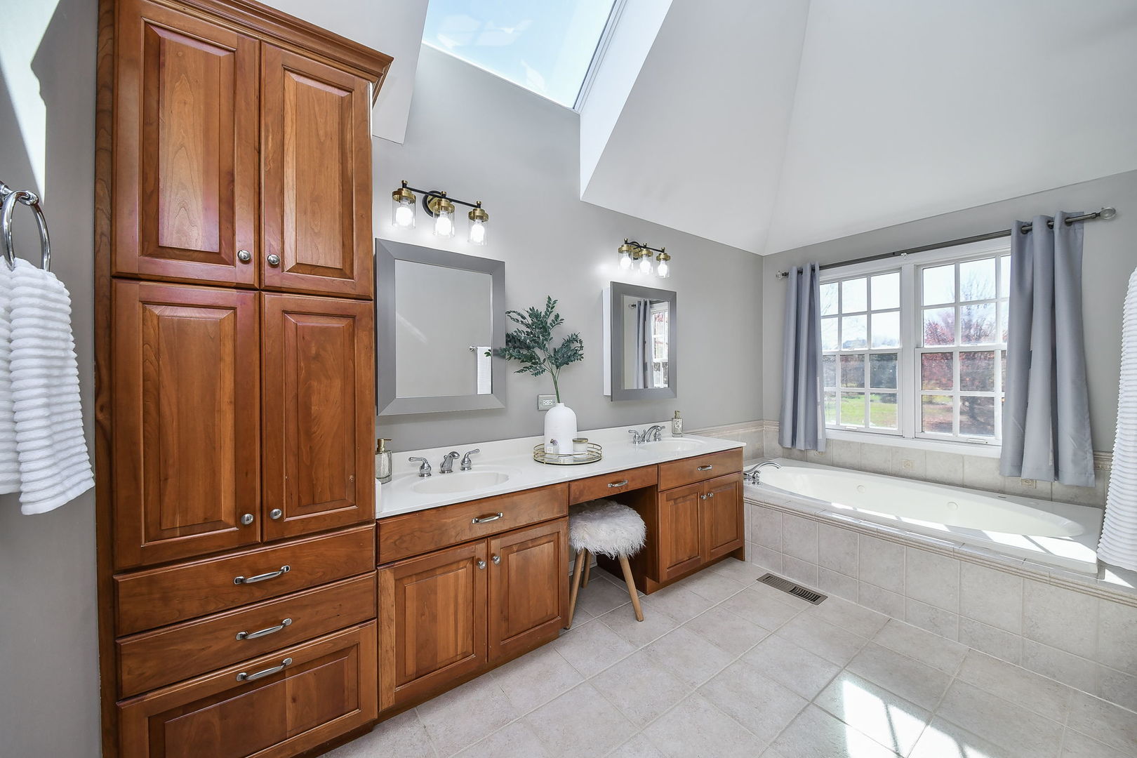 2574 Spring Green Way