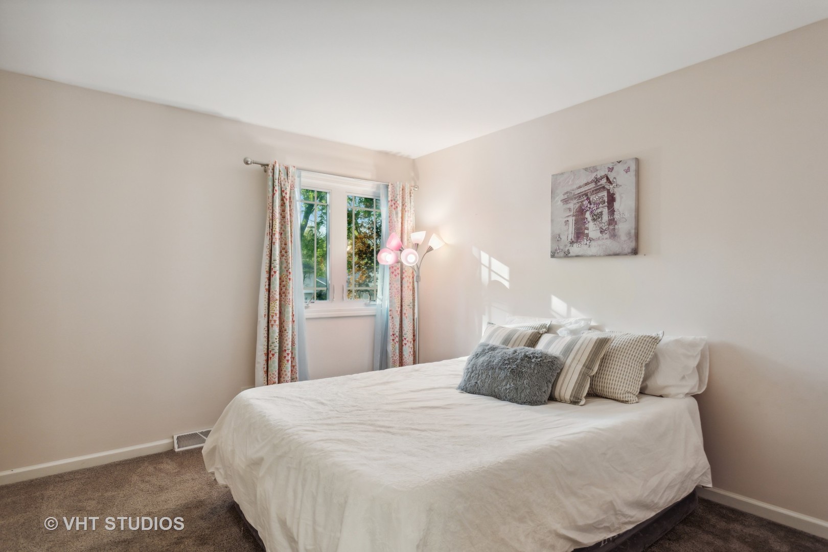 921 Creekside Circle