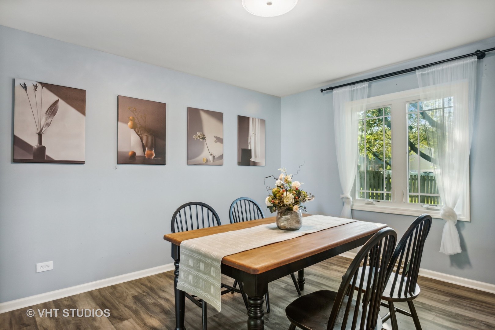 921 Creekside Circle