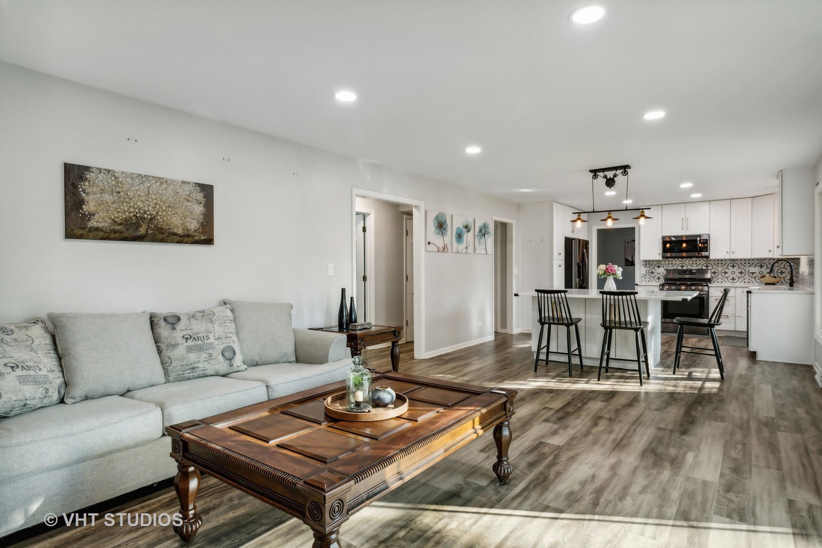 921 Creekside Circle