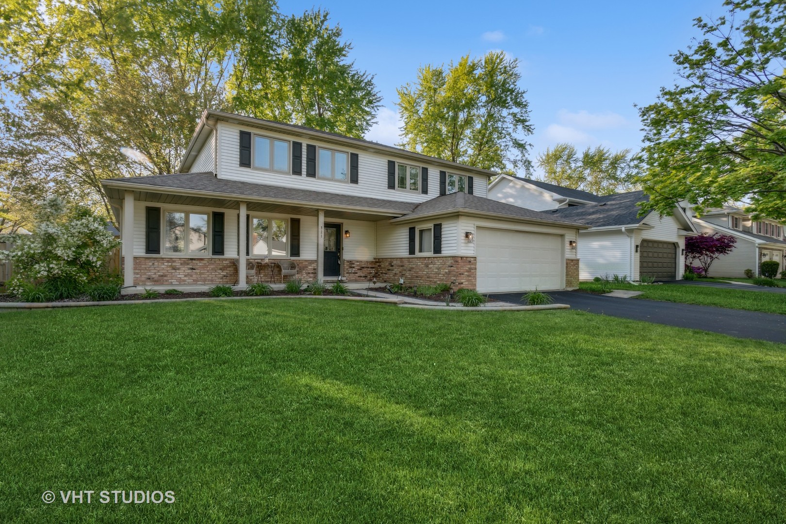921 Creekside Circle