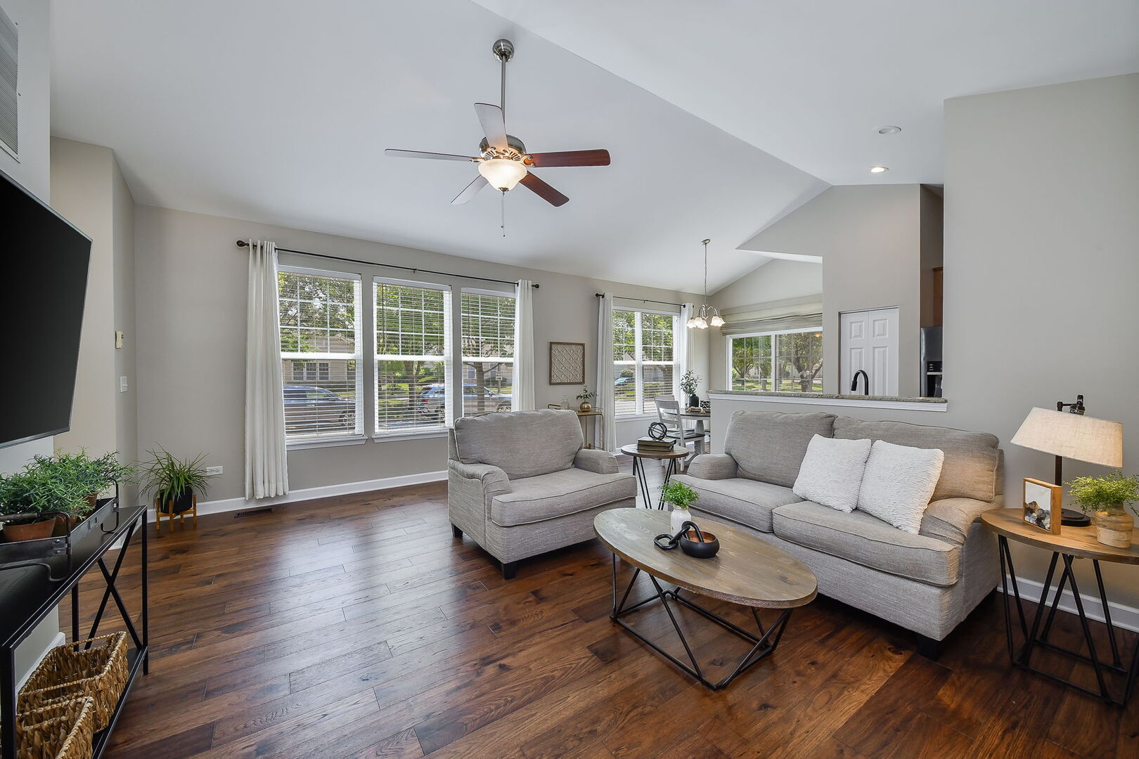 1850 FOXRIDGE Court