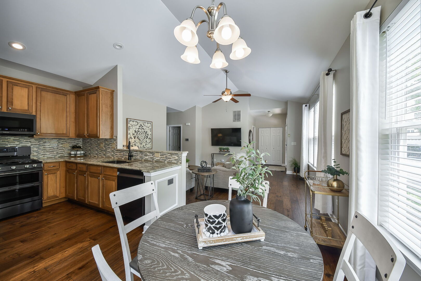 1850 FOXRIDGE Court