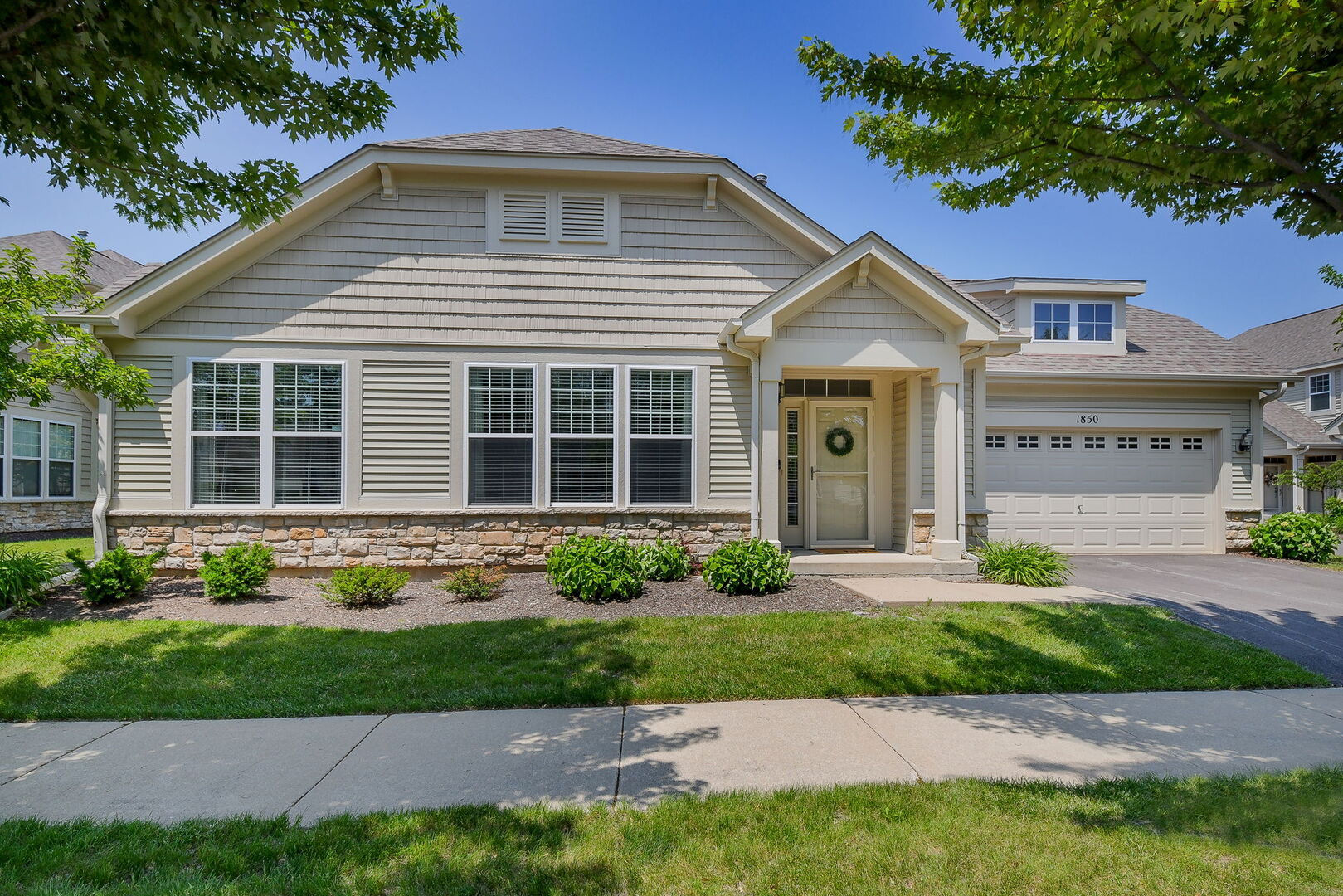 1850 FOXRIDGE Court