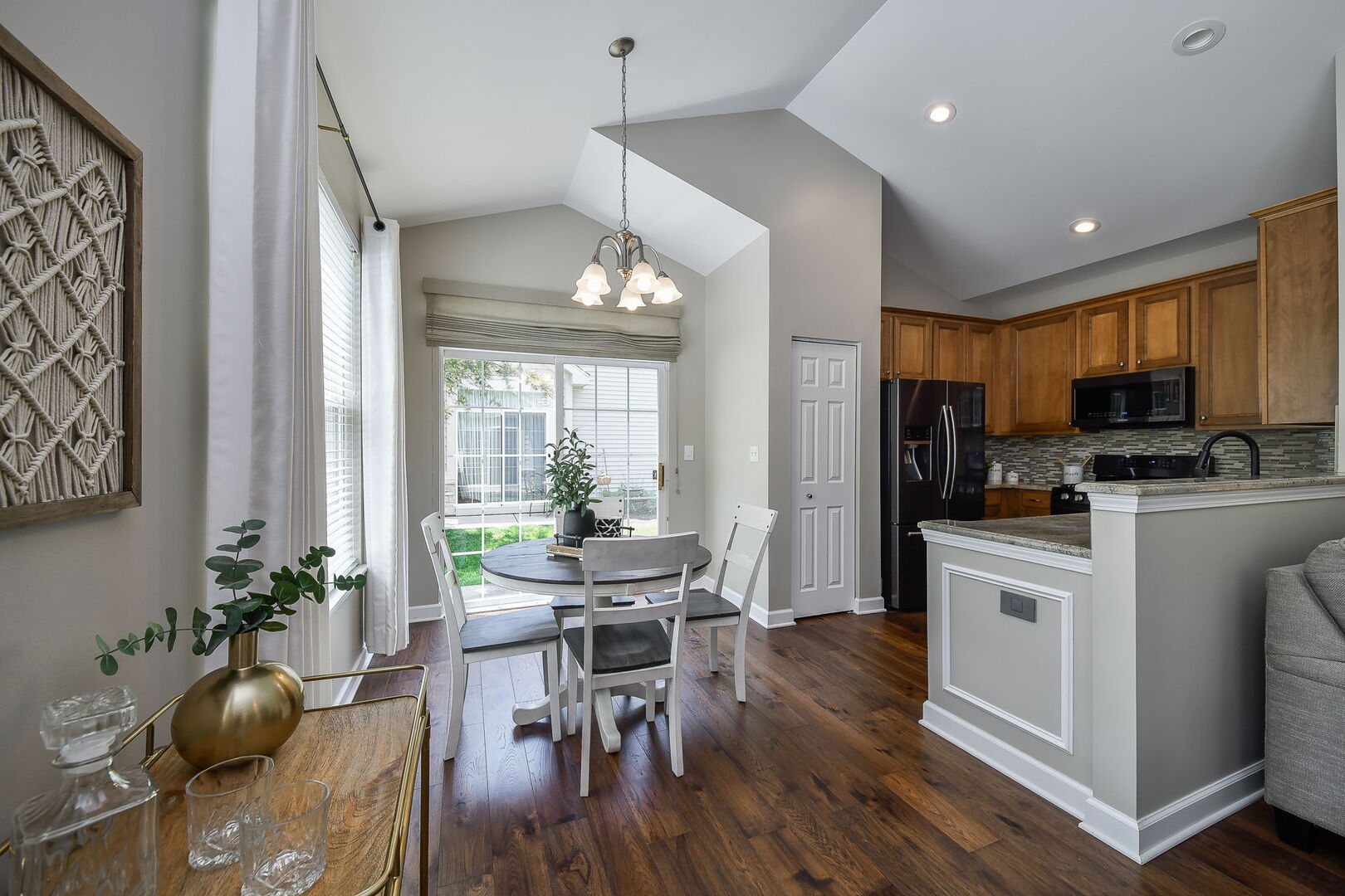 1850 FOXRIDGE Court