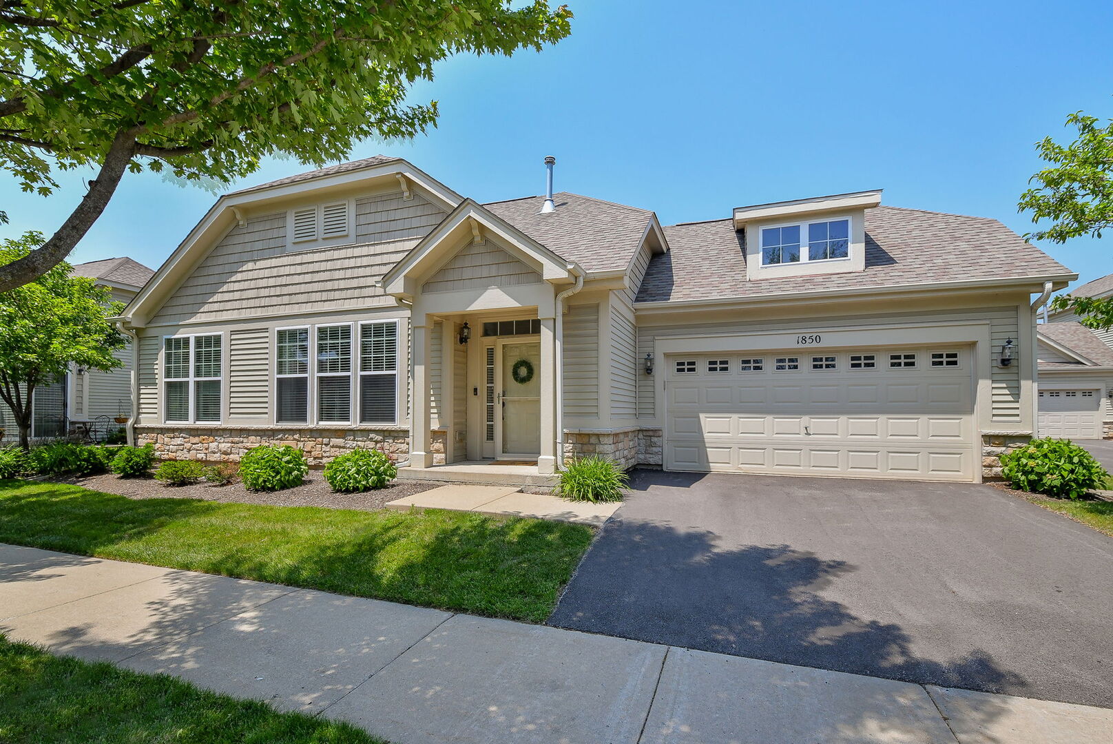 1850 FOXRIDGE Court
