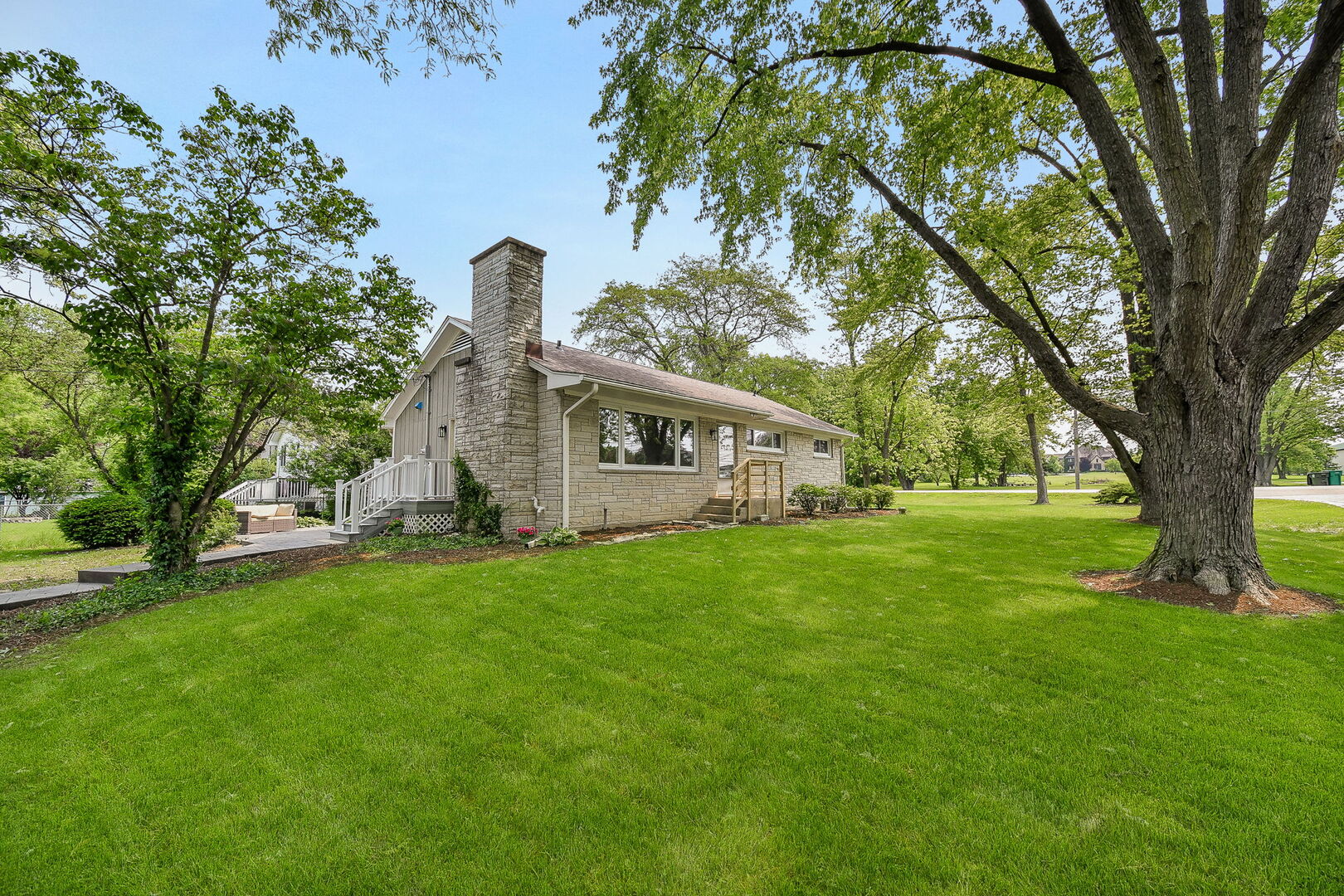 493 Sunset Drive