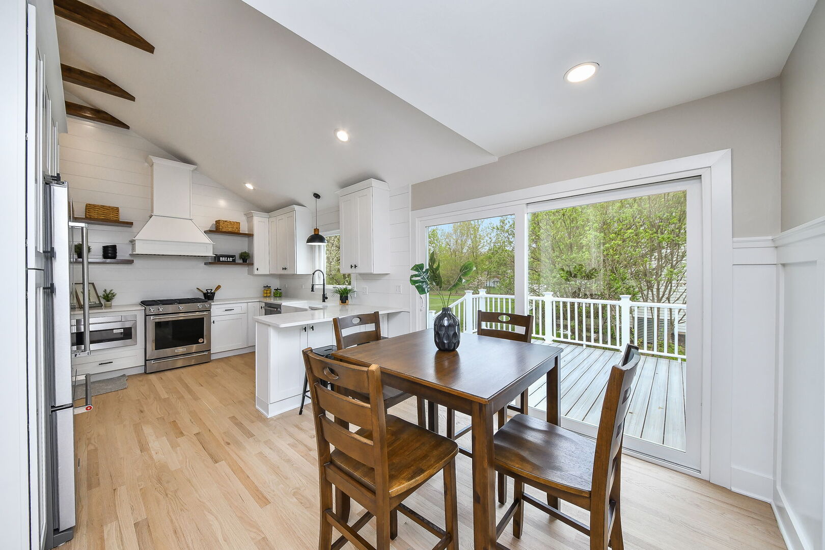 493 Sunset Drive