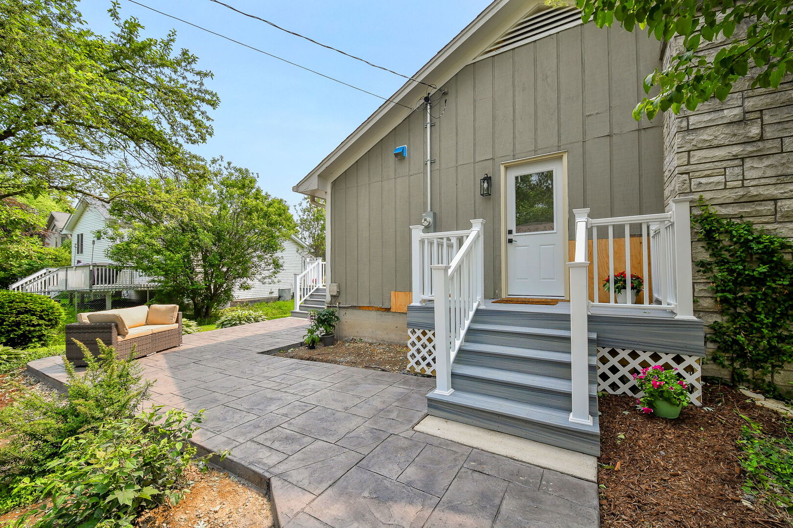 493 Sunset Drive