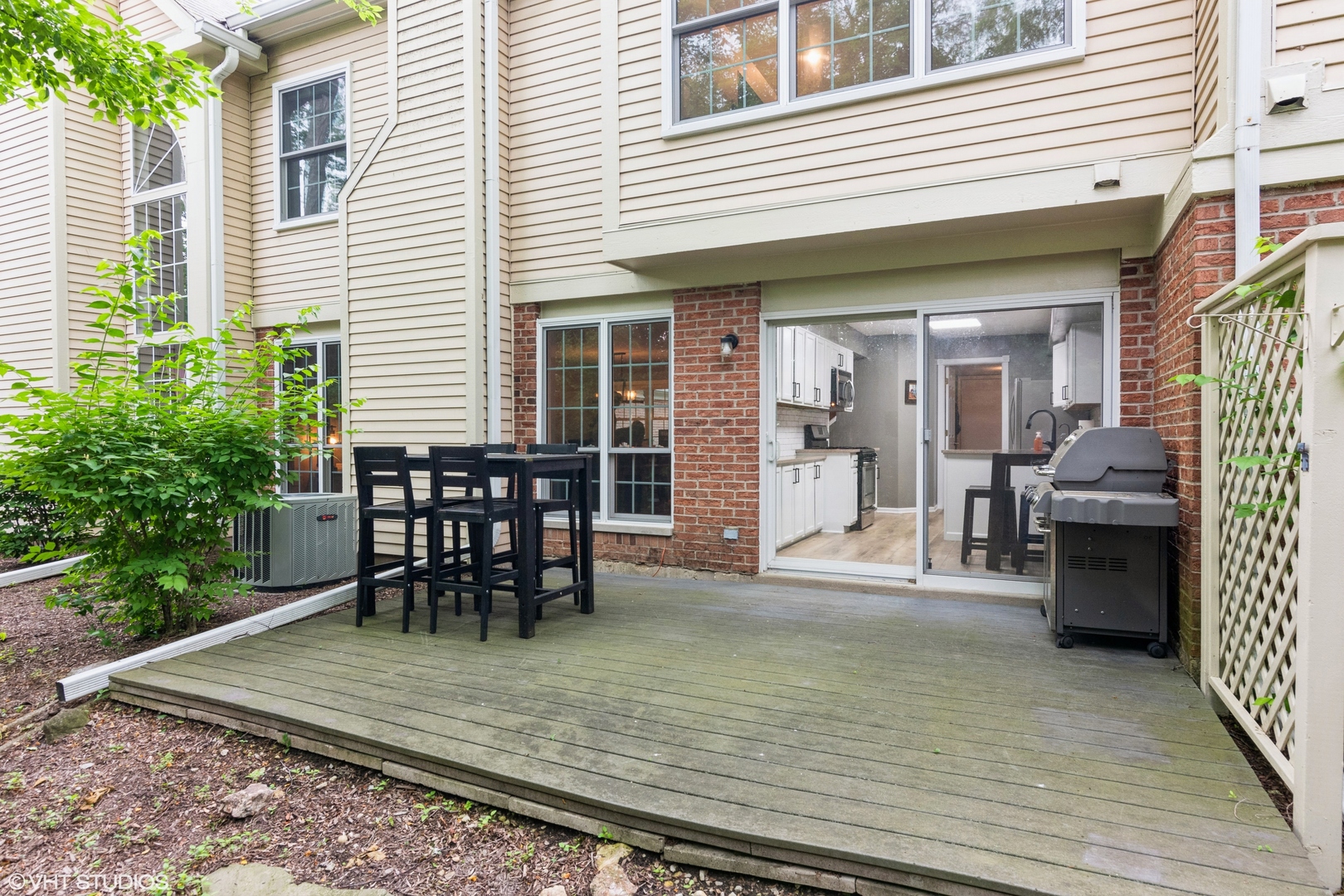 30W012 Laurel Court