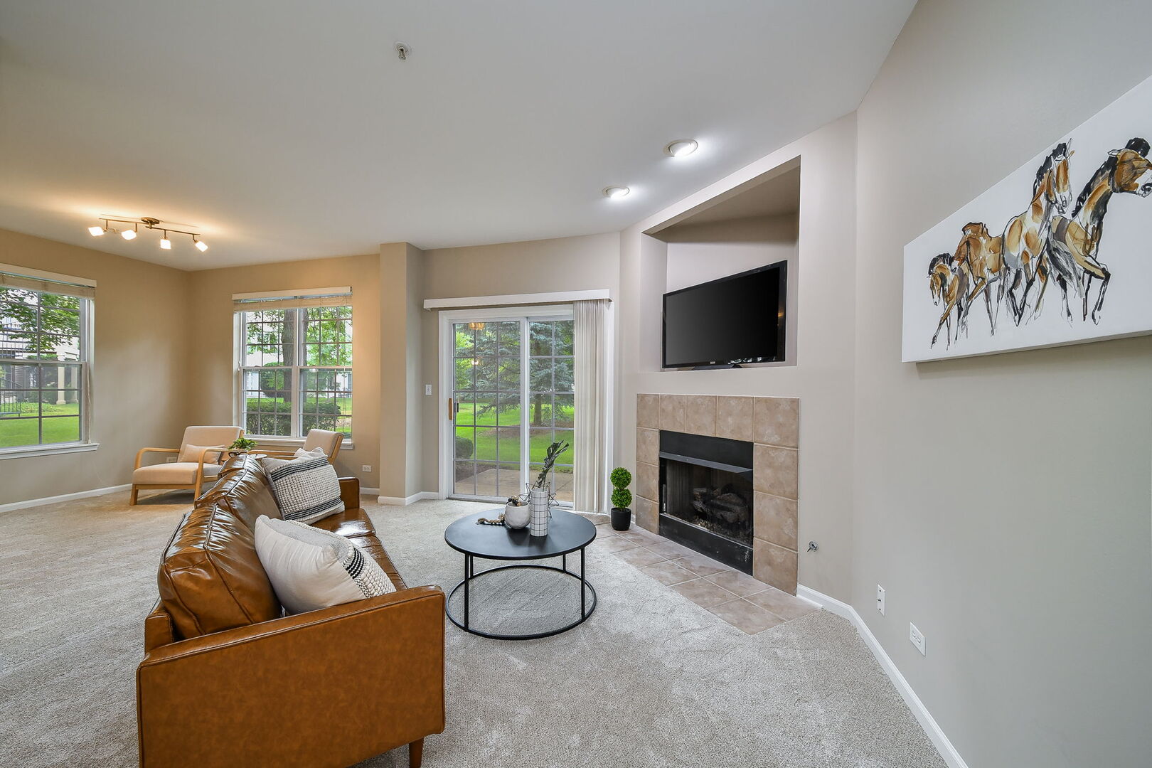 838 Stuarts Drive