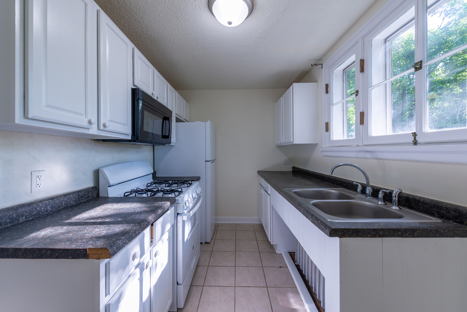 336 MAIN Street Unit: 1R