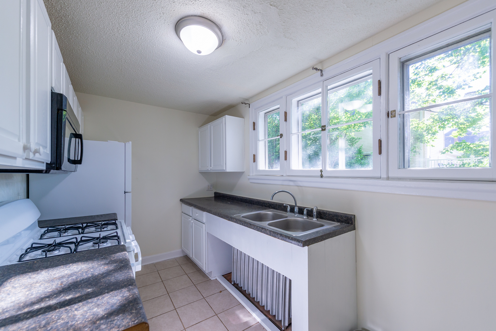 336 MAIN Street Unit: 1R