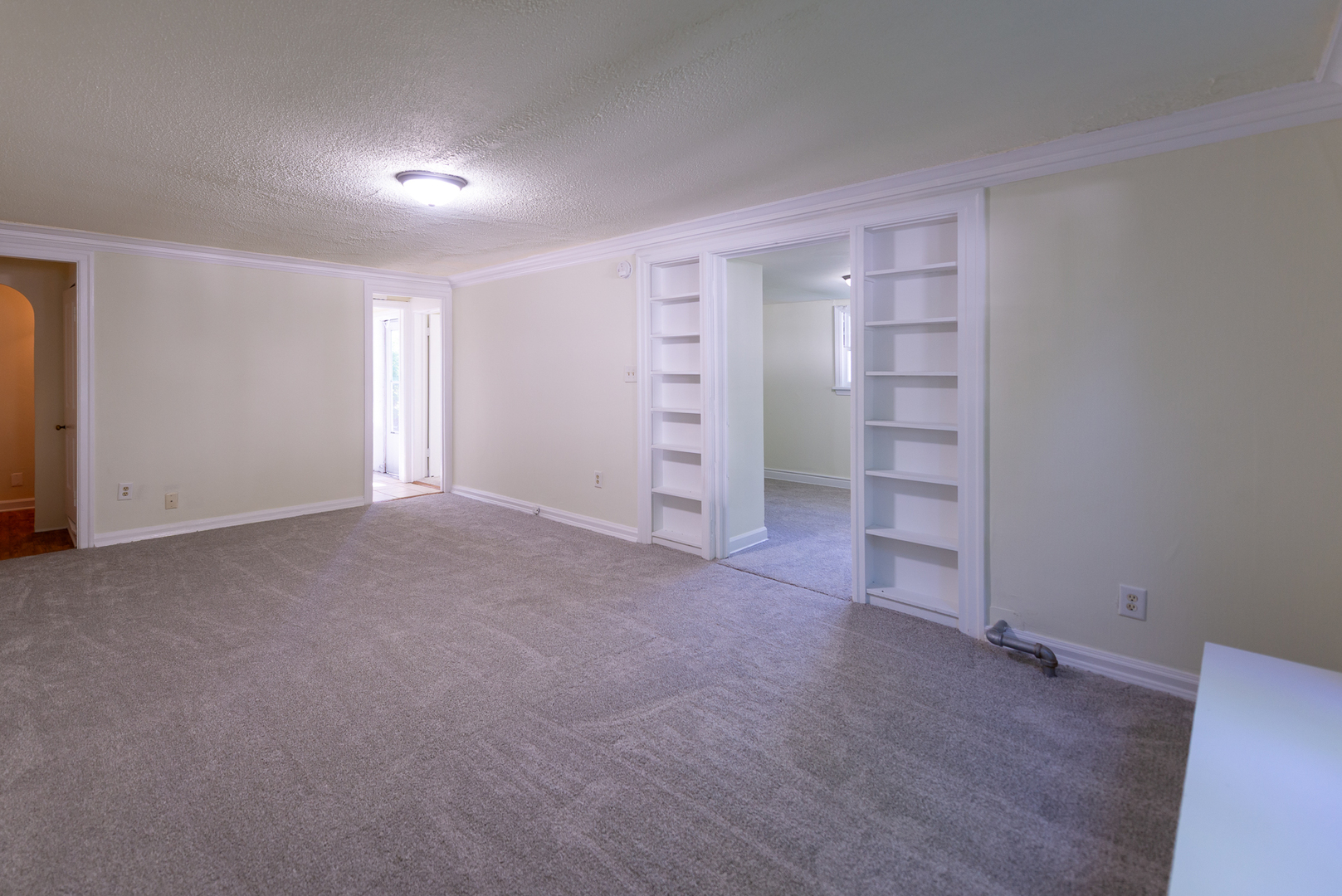 336 MAIN Street Unit: 1R