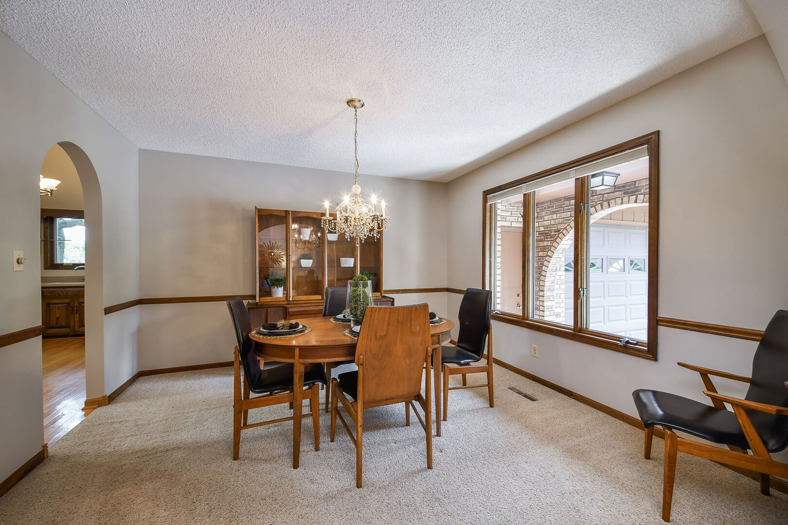 38W140 Rosewood Drive
