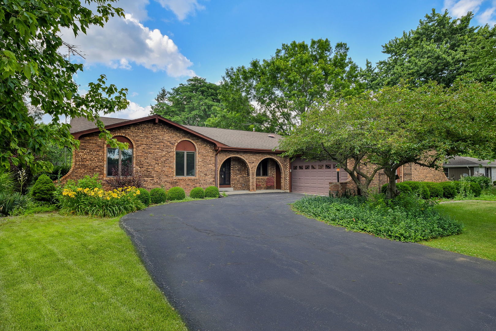 38W140 Rosewood Drive
