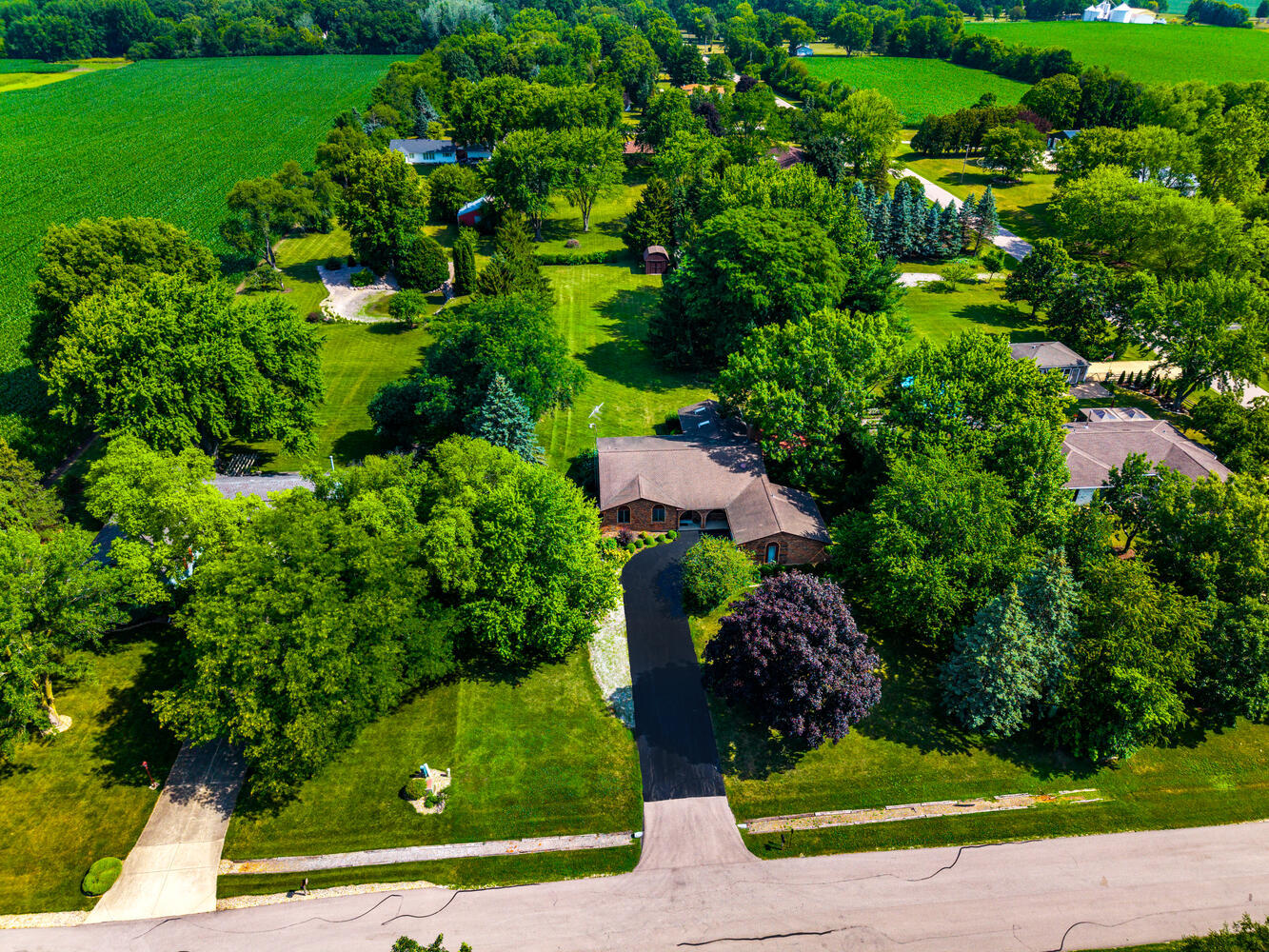 38W140 Rosewood Drive