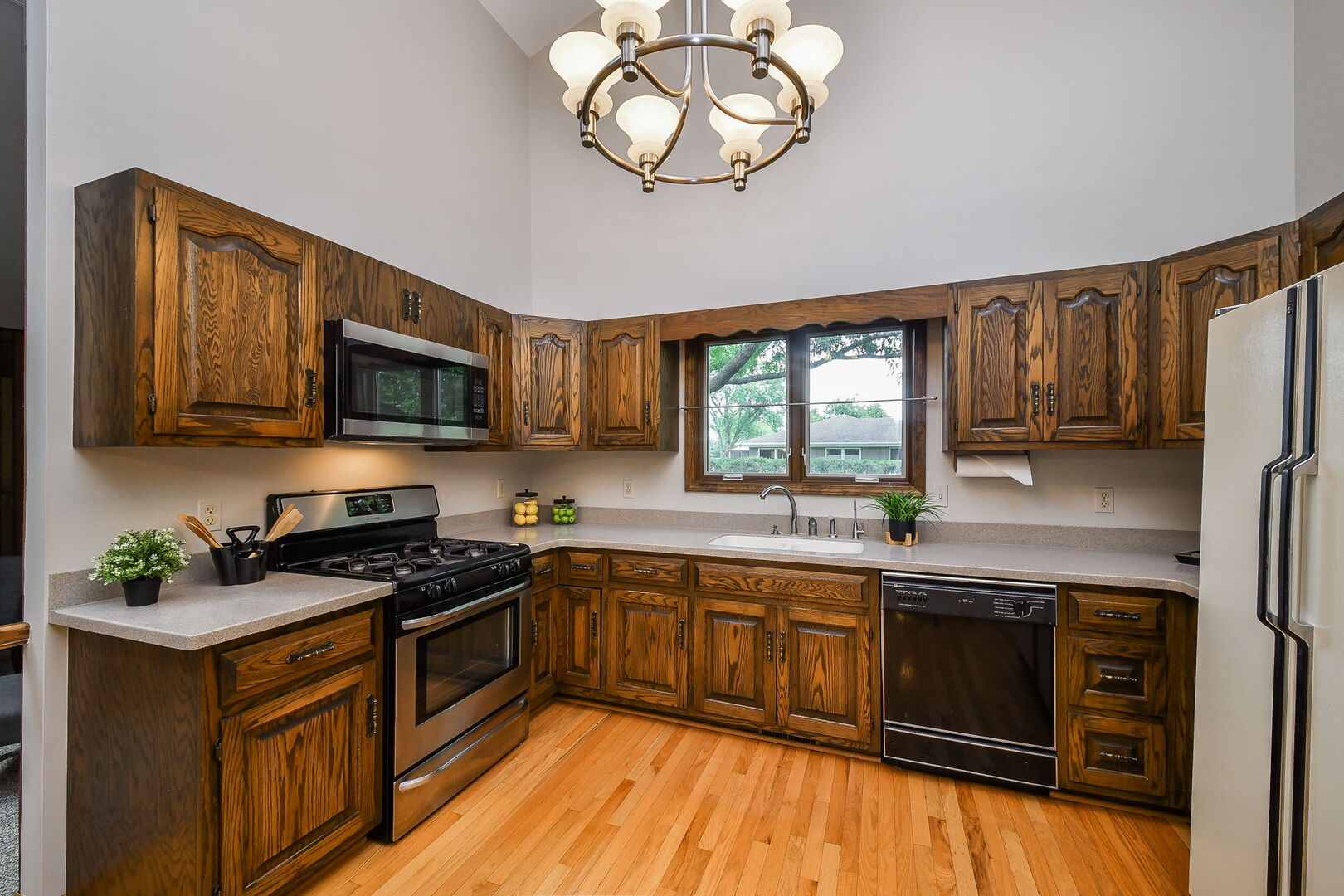 38W140 Rosewood Drive