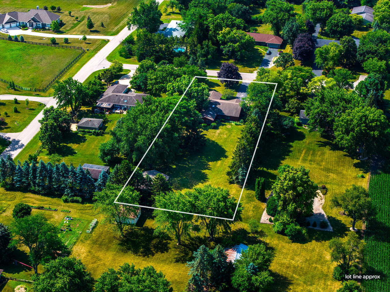 38W140 Rosewood Drive