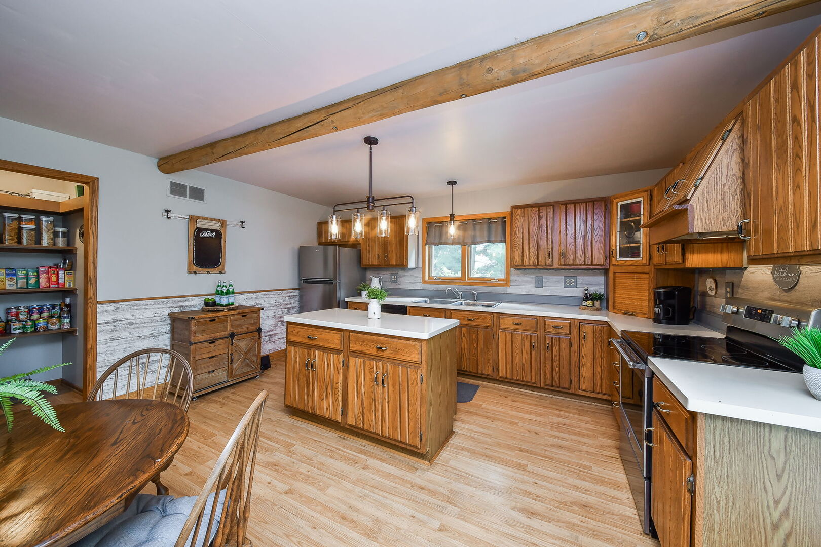 37W817 Pine Needles Court