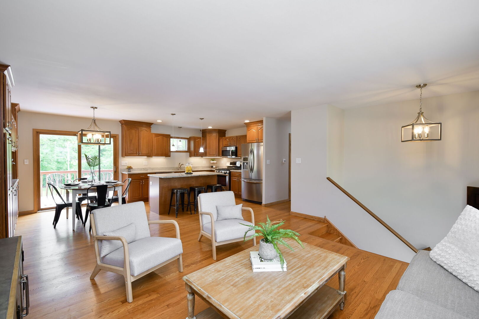 202 N Forest Avenue