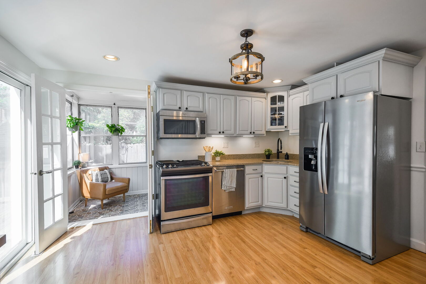 125 N JACKSON Street