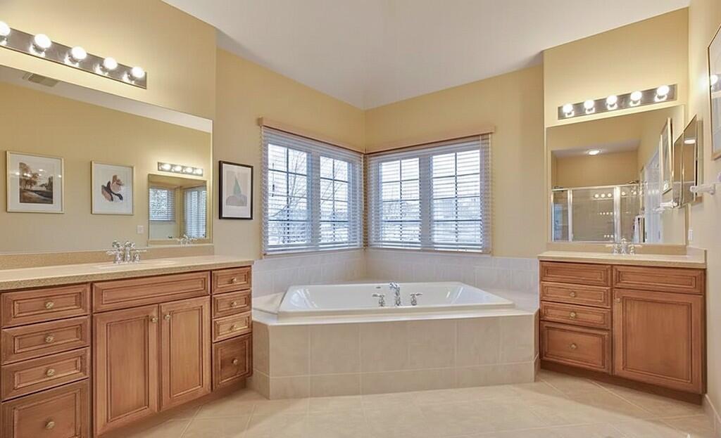 2510 Bayswater Circle