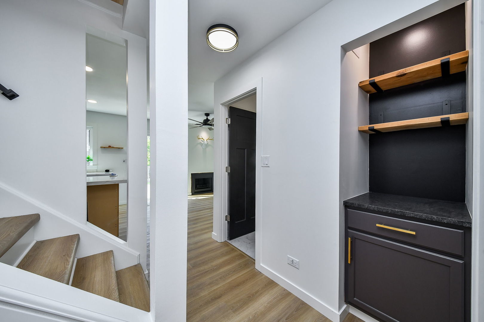 29W475 Candlewood Lane