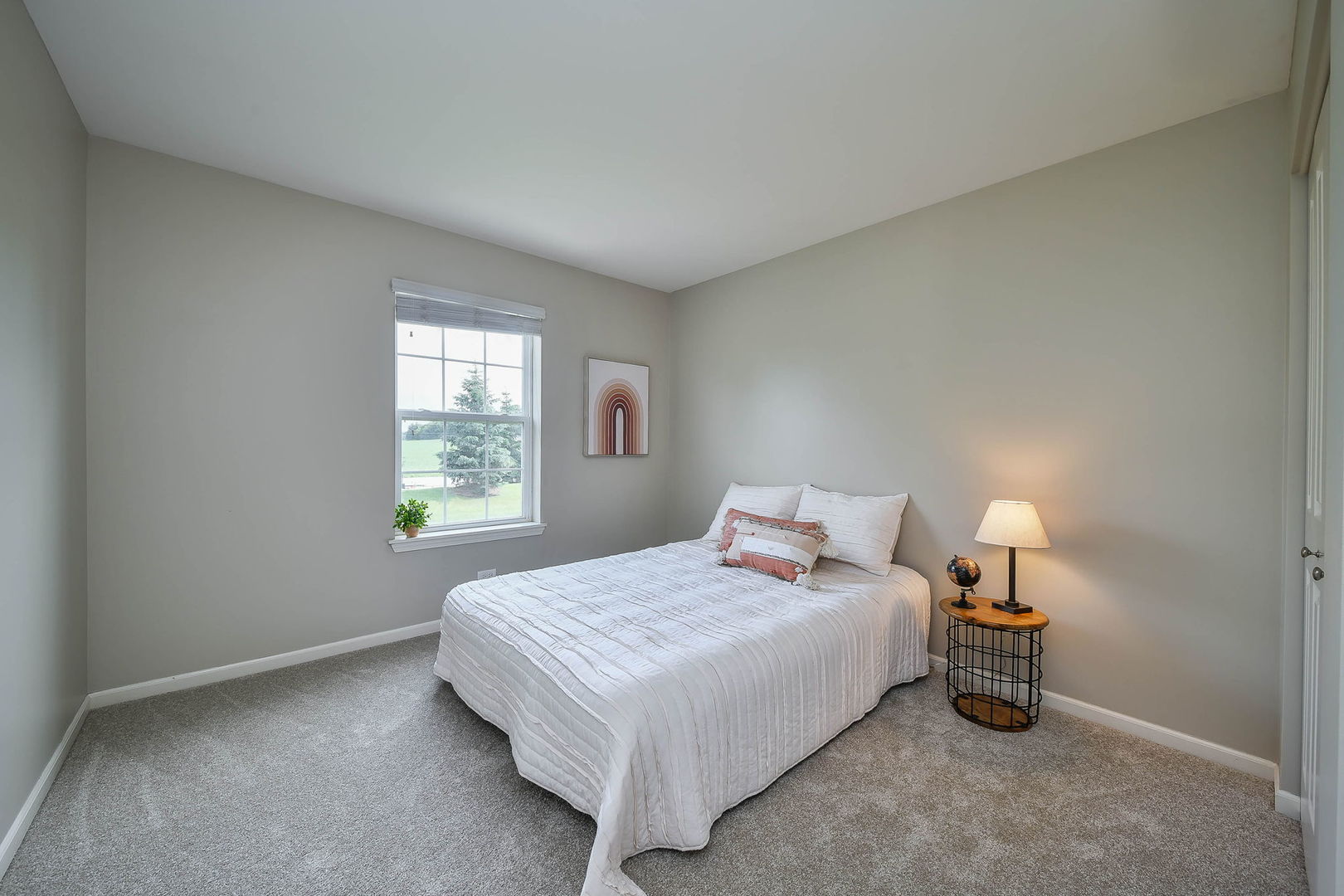 105 CATAMARAN Circle