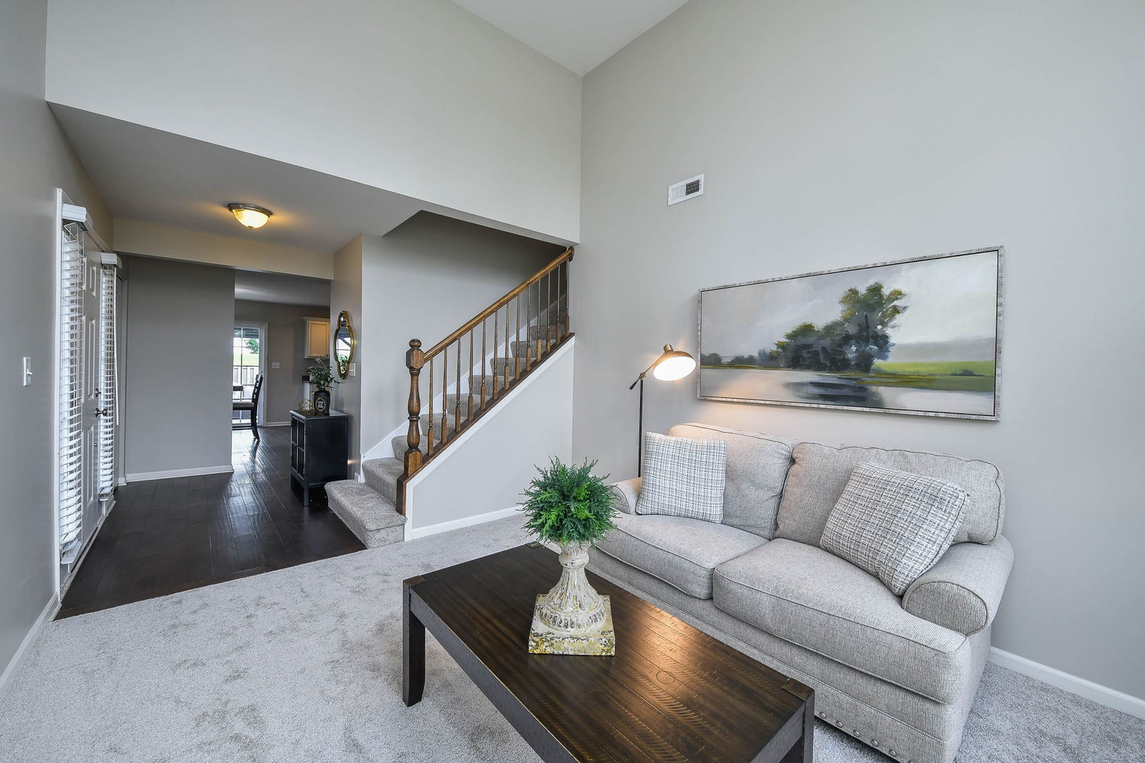 105 CATAMARAN Circle