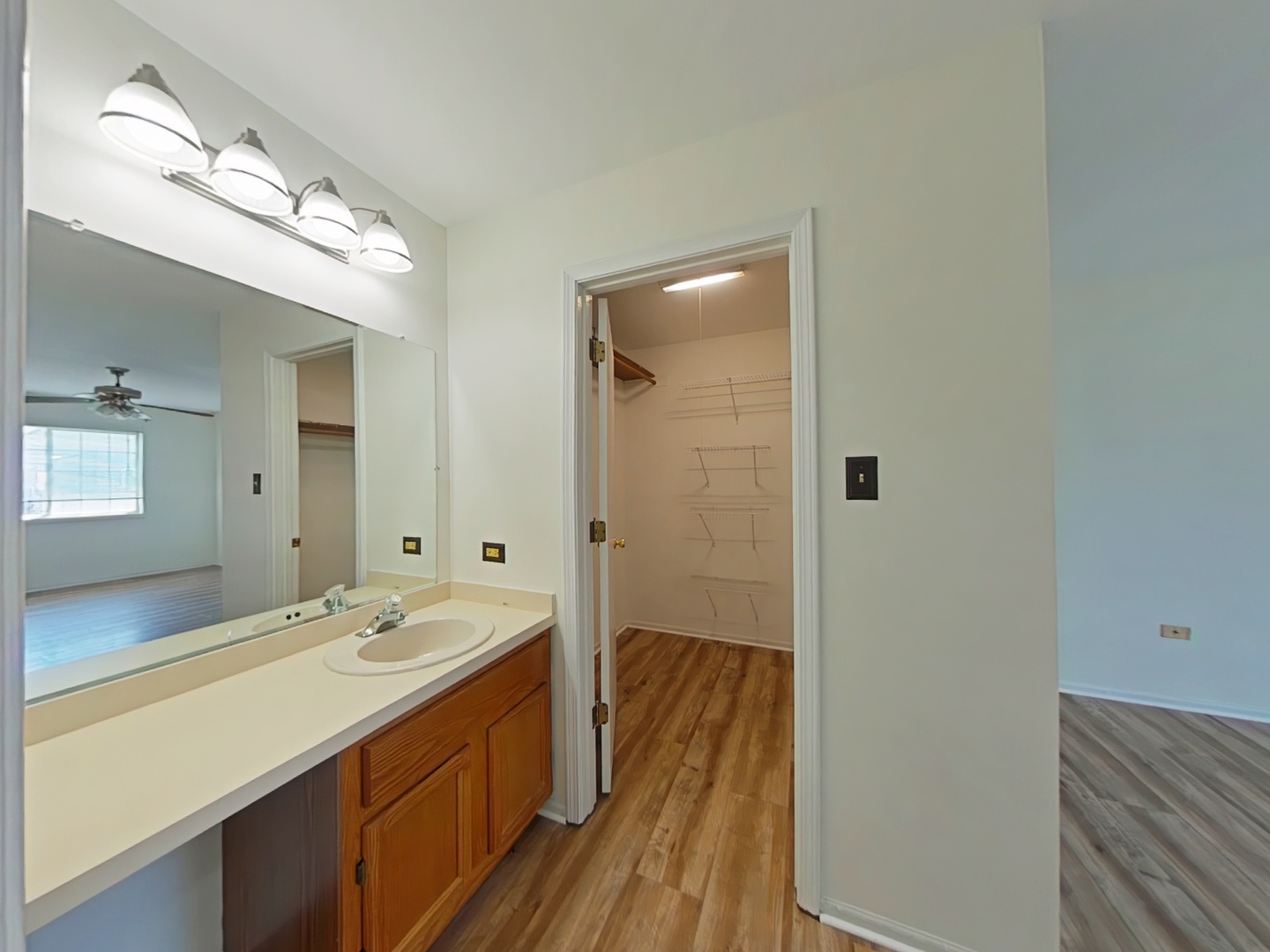 3524 Willowview Court