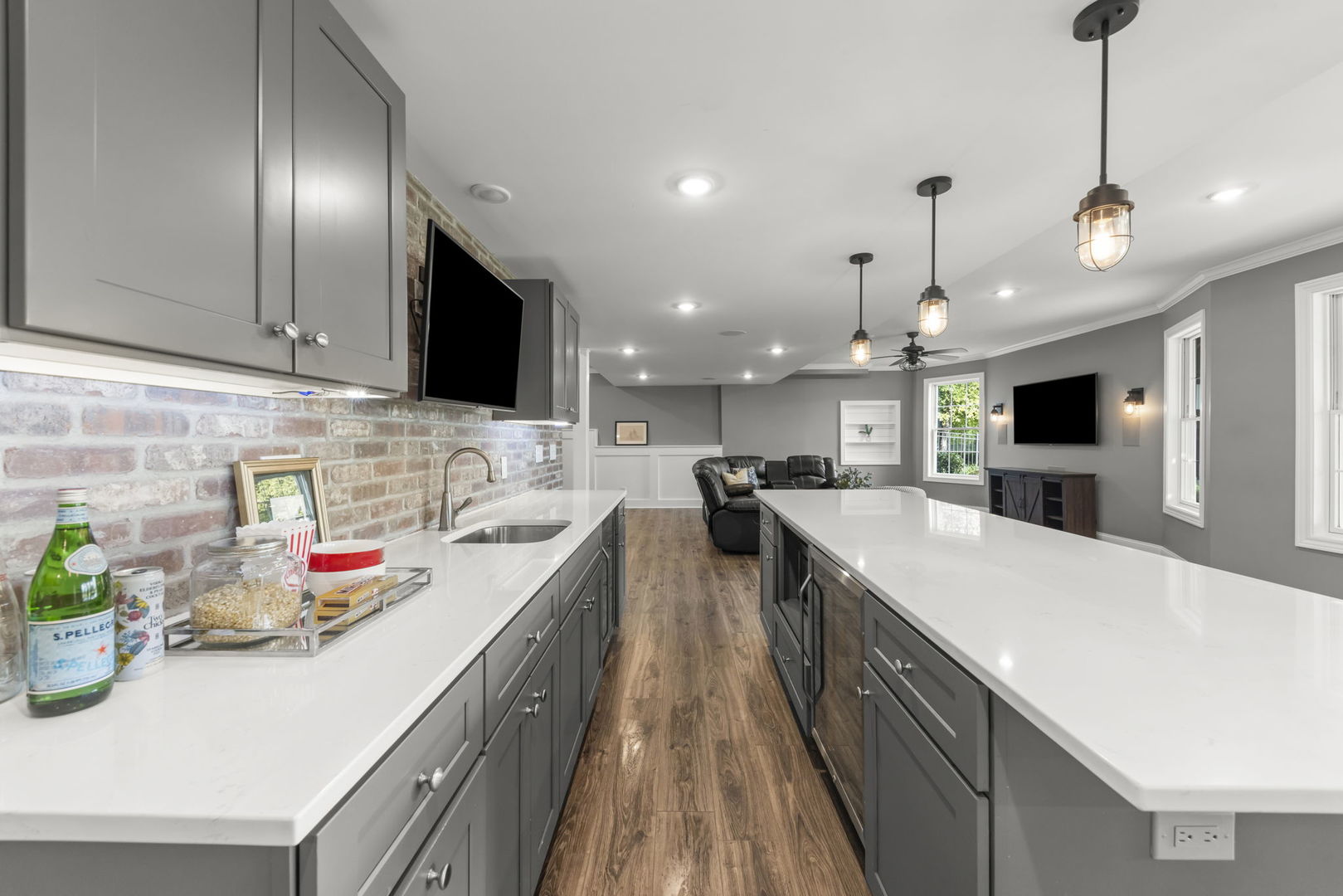 39W861 S Hathaway Lane