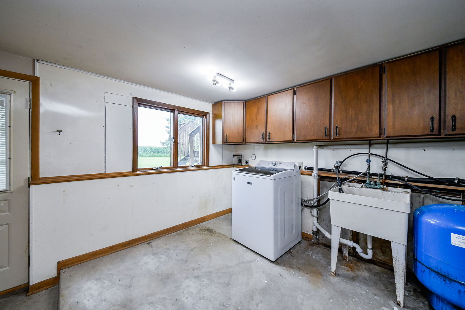 2S557 Bliss Road