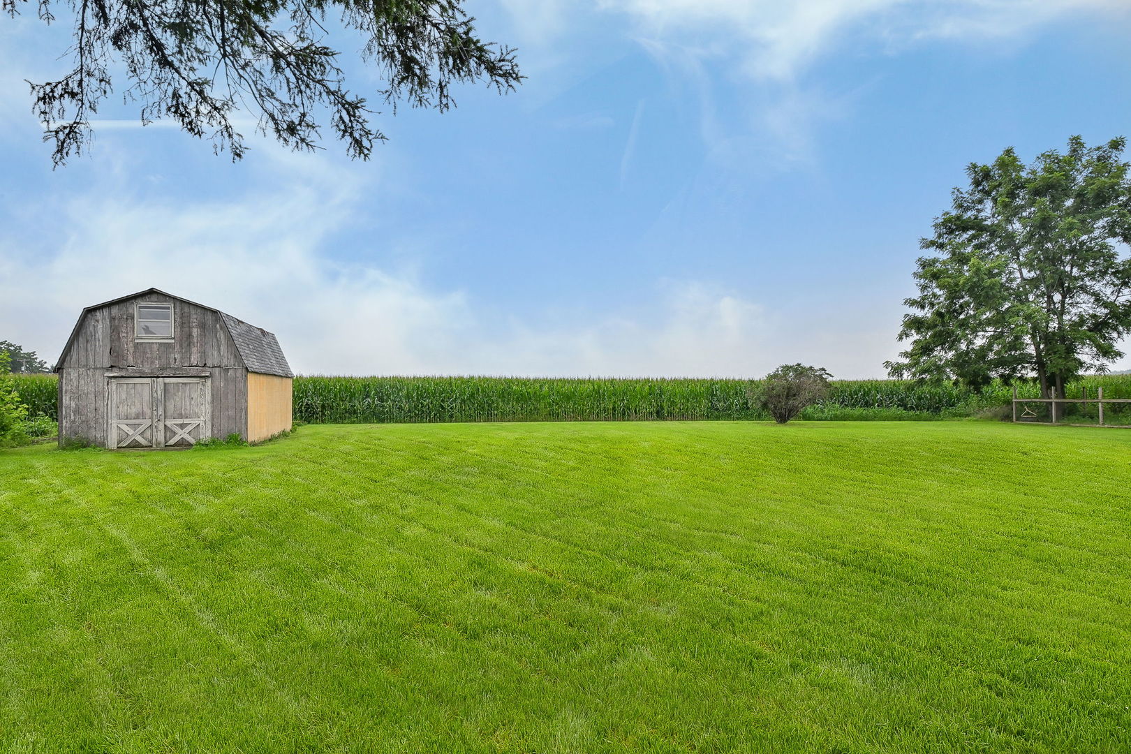 2S557 Bliss Road