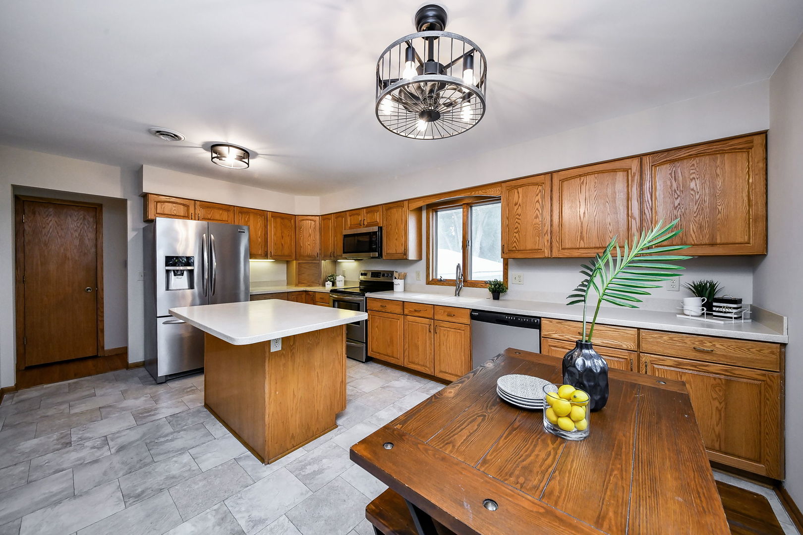 2S557 Bliss Road