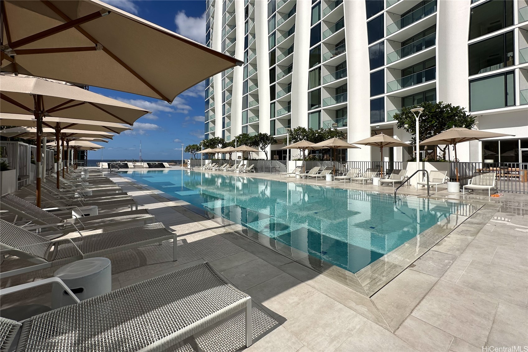 1000 Auahi Street 701