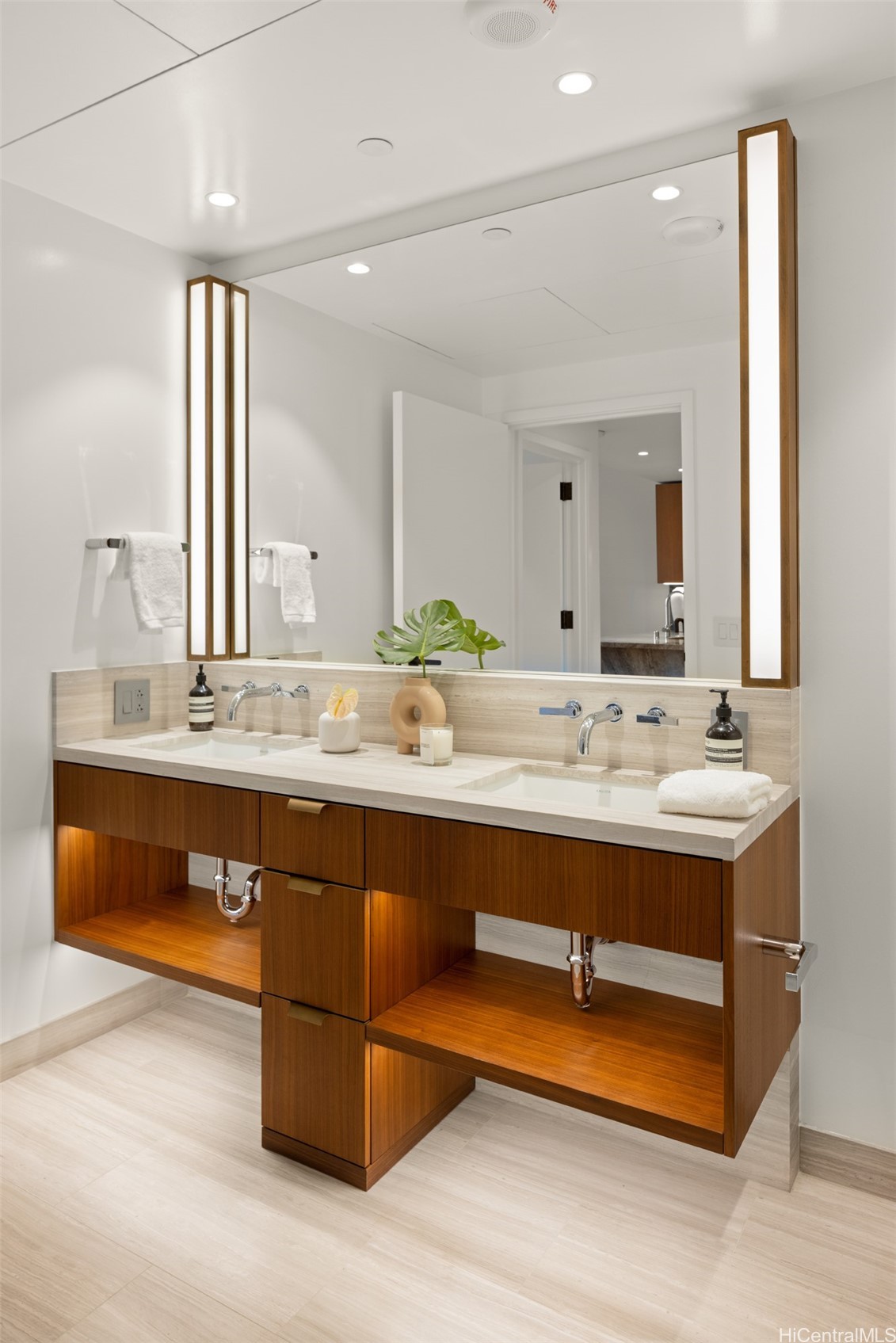 1100 Ala Moana Boulevard 807