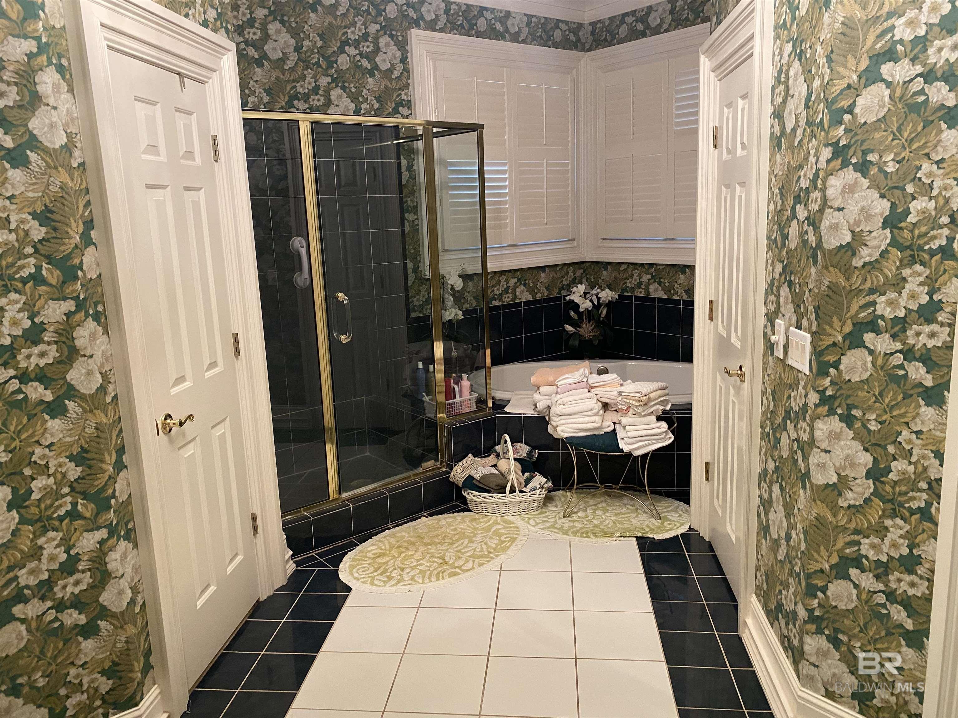 120 Juniper Creek Drive