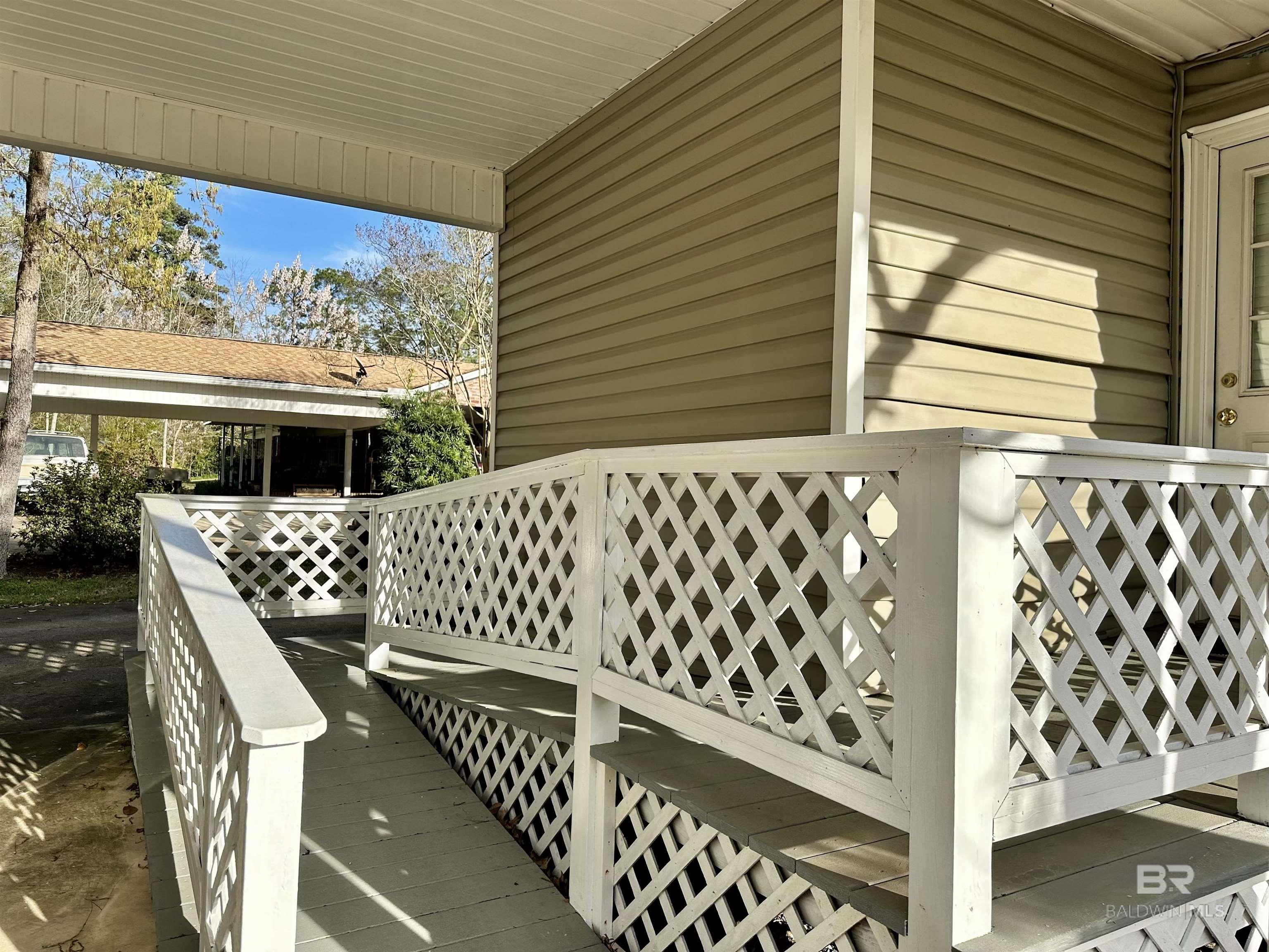 204 W Montesano Drive