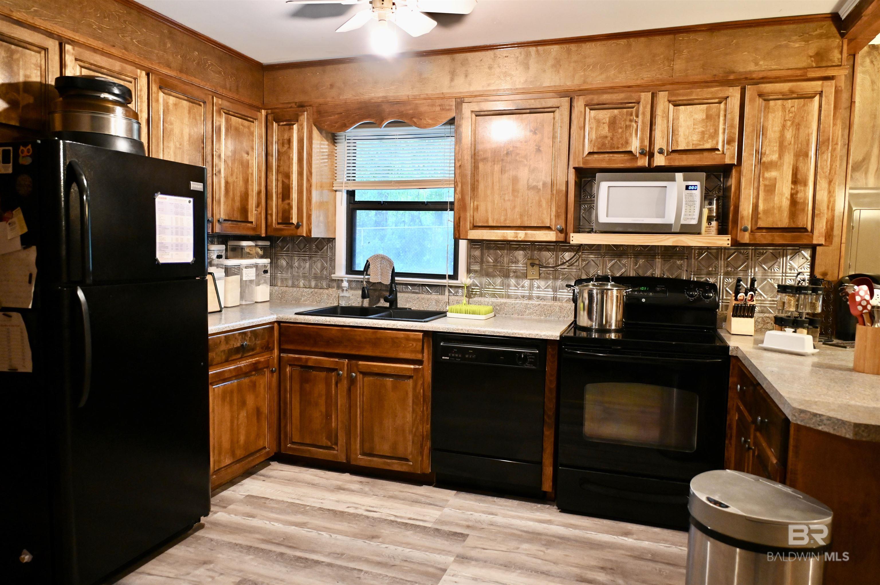 2300 Wolf Log Road