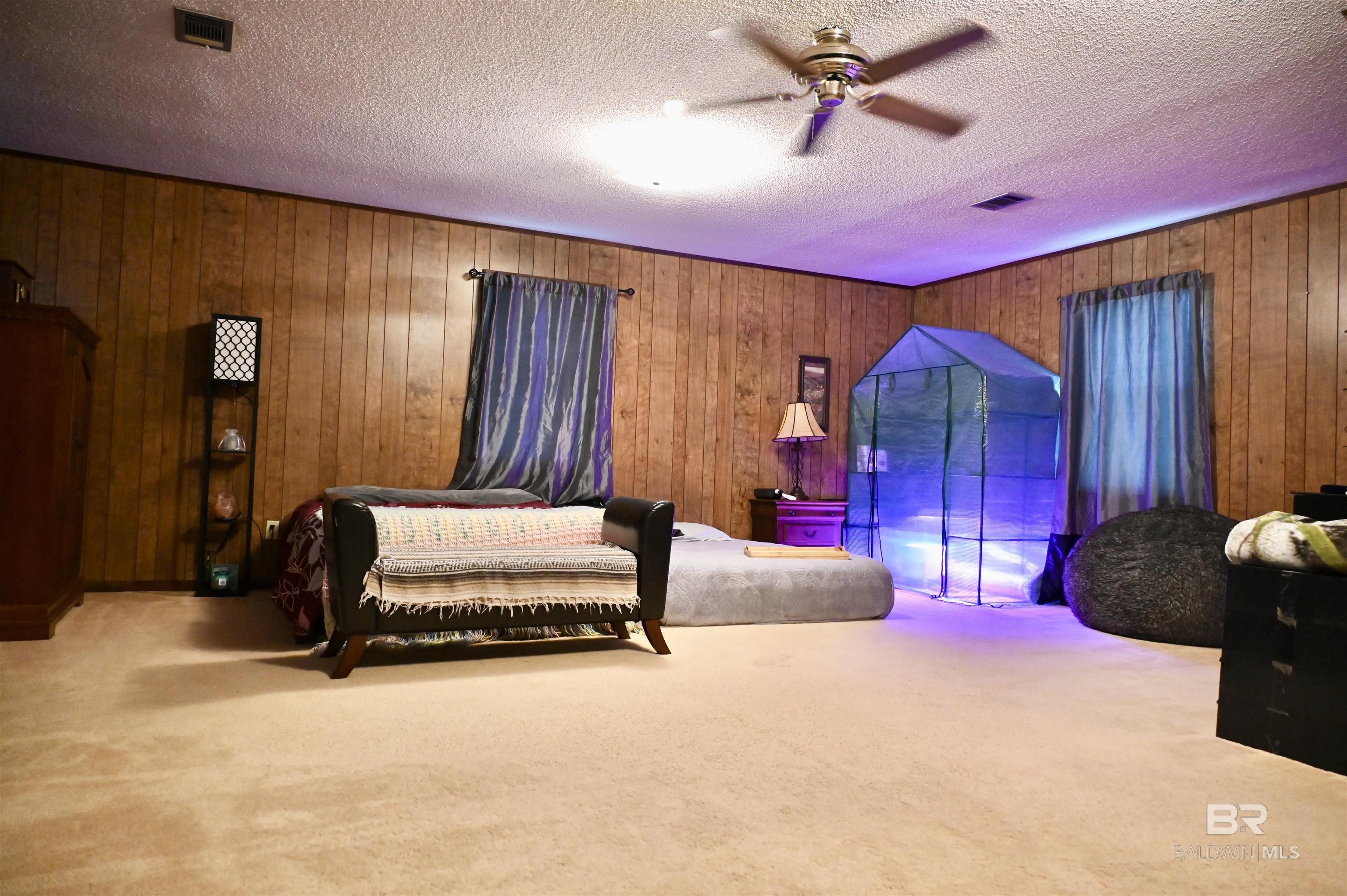 2300 Wolf Log Road