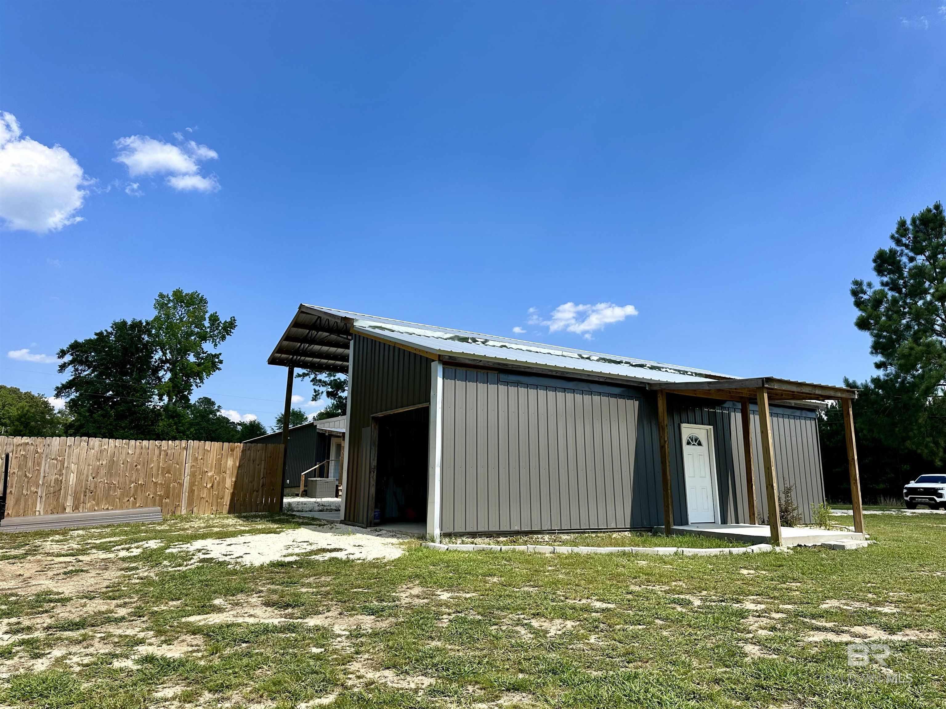 2516 Wolf Log Road