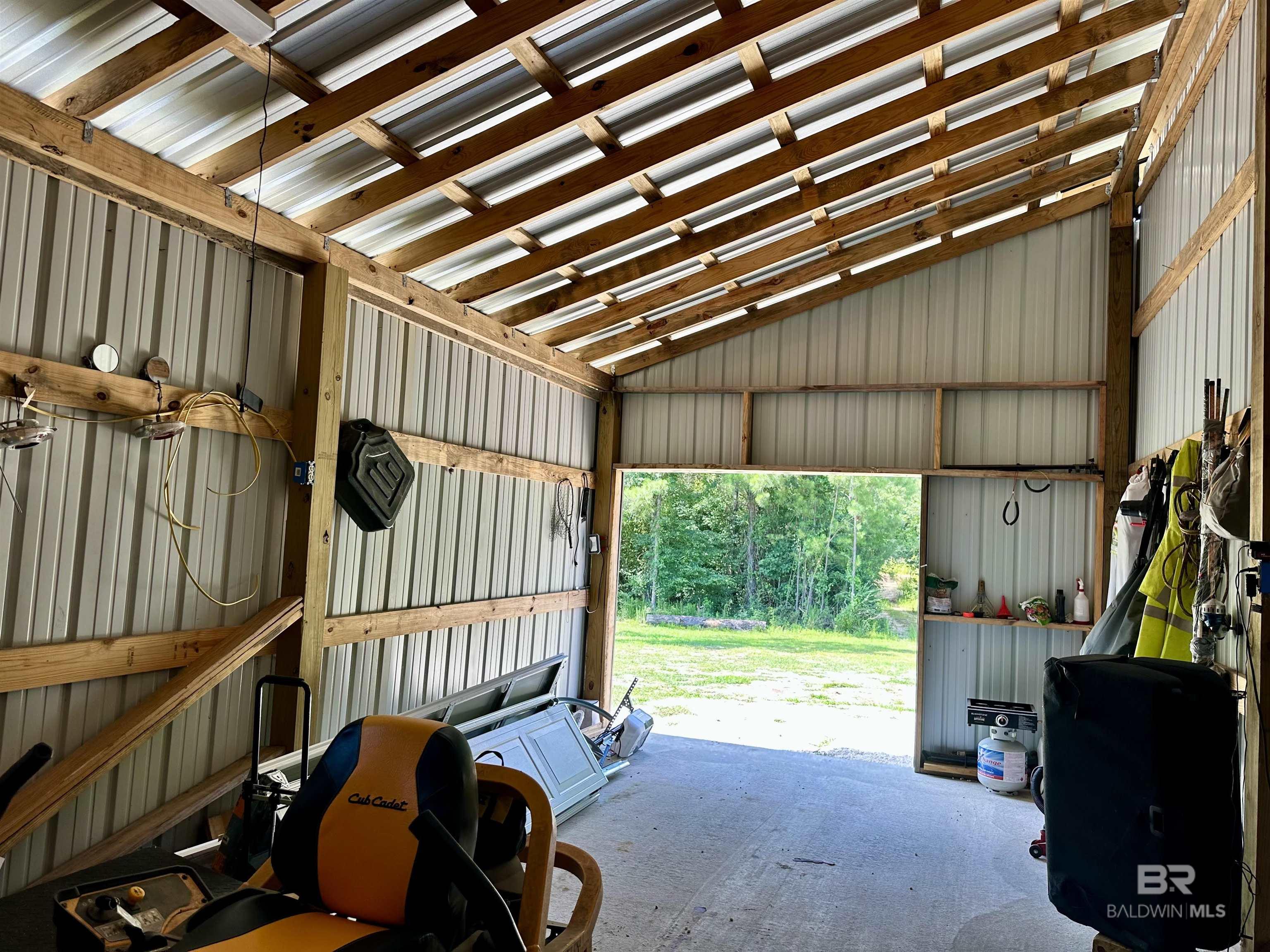 2516 Wolf Log Road