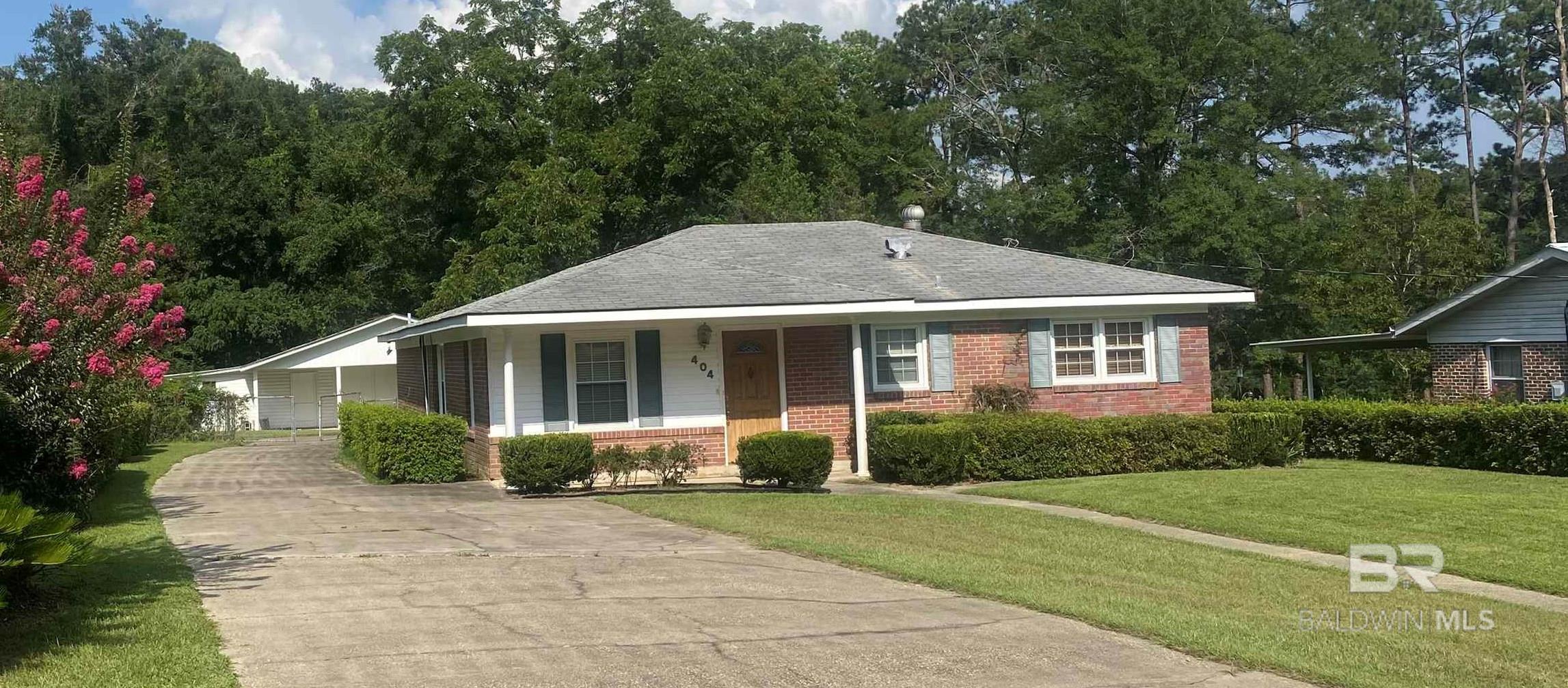 404 N Forest Hill Drive