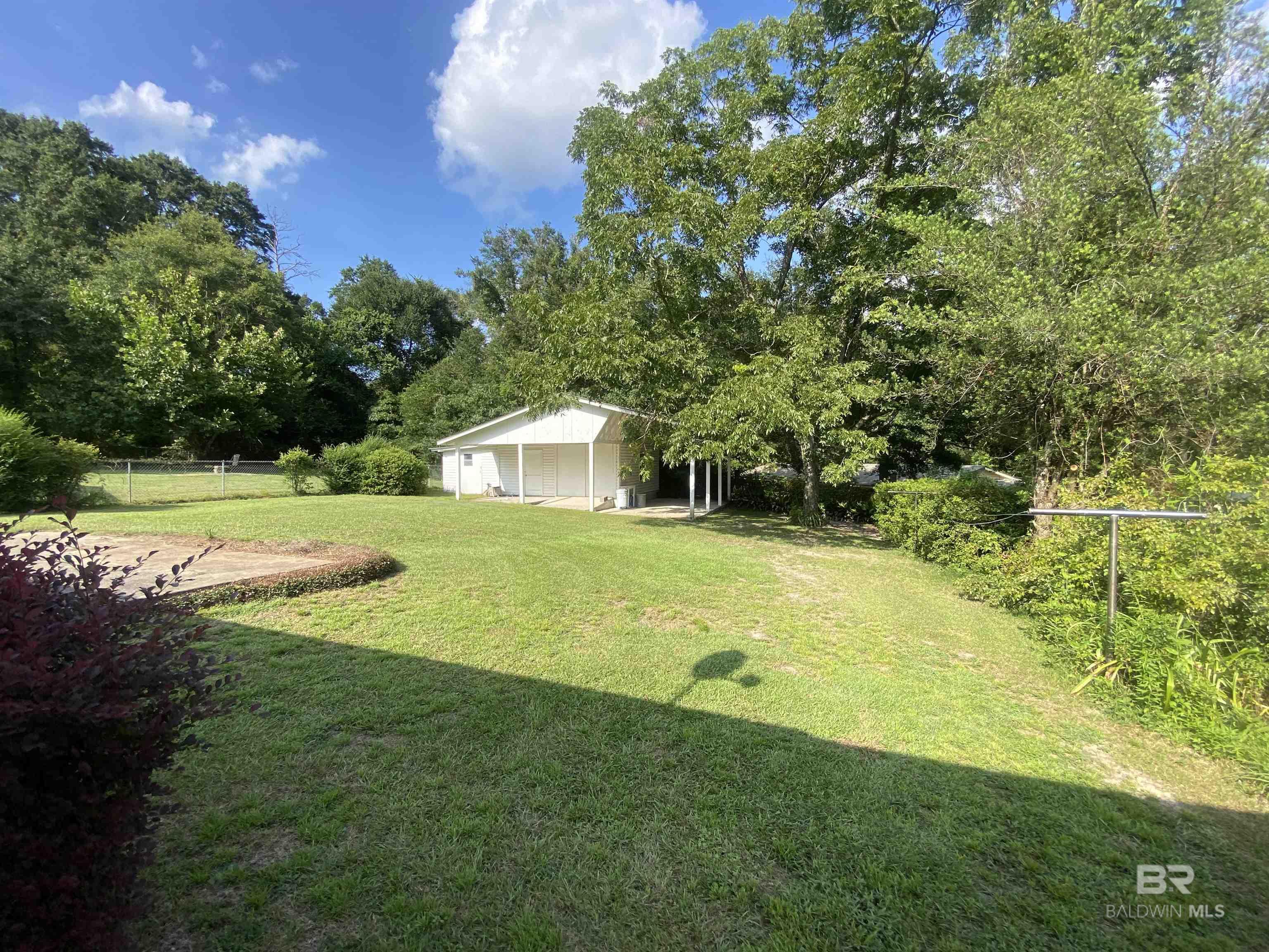 404 N Forest Hill Drive