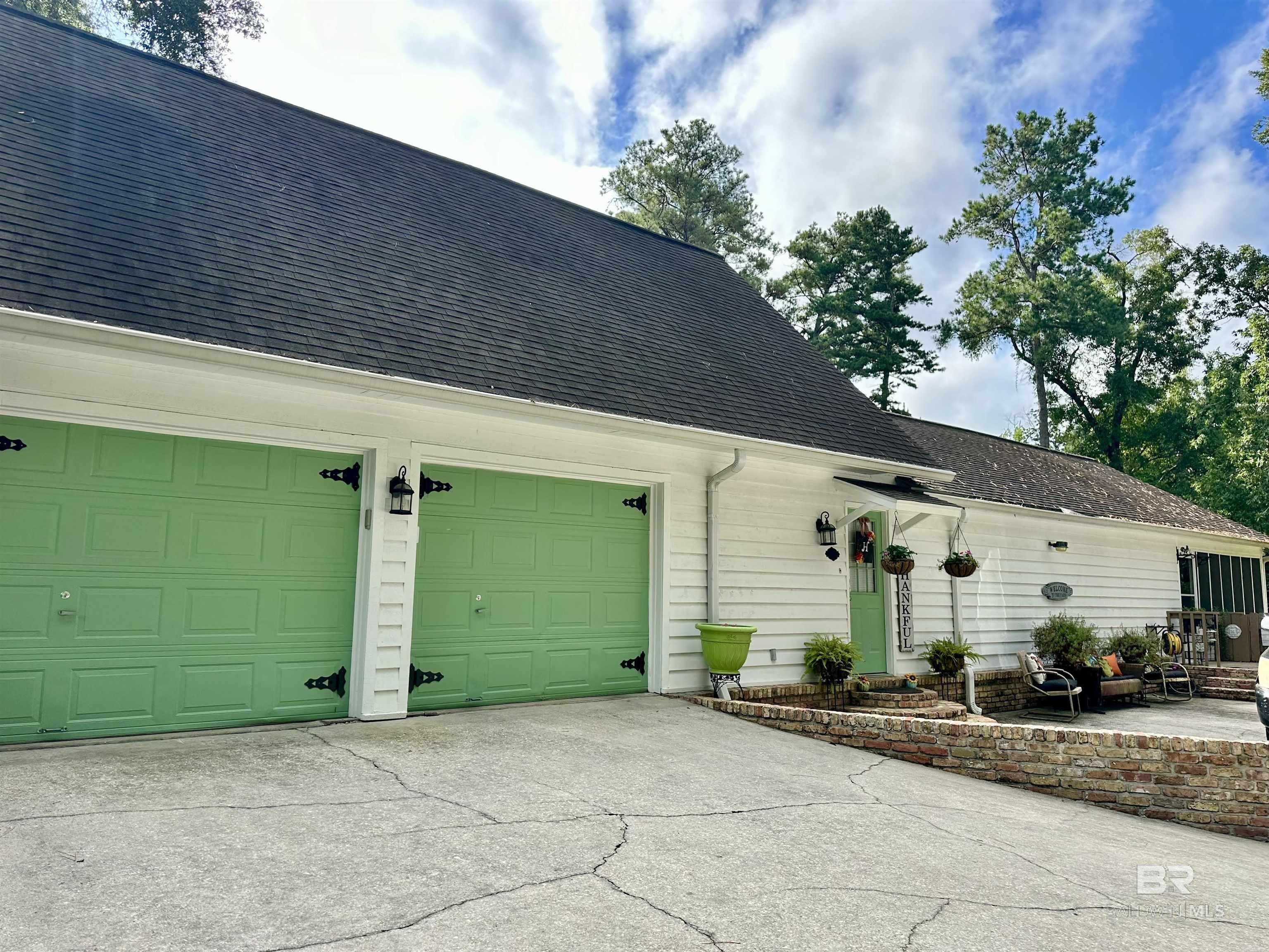 150 Brooks Boulevard