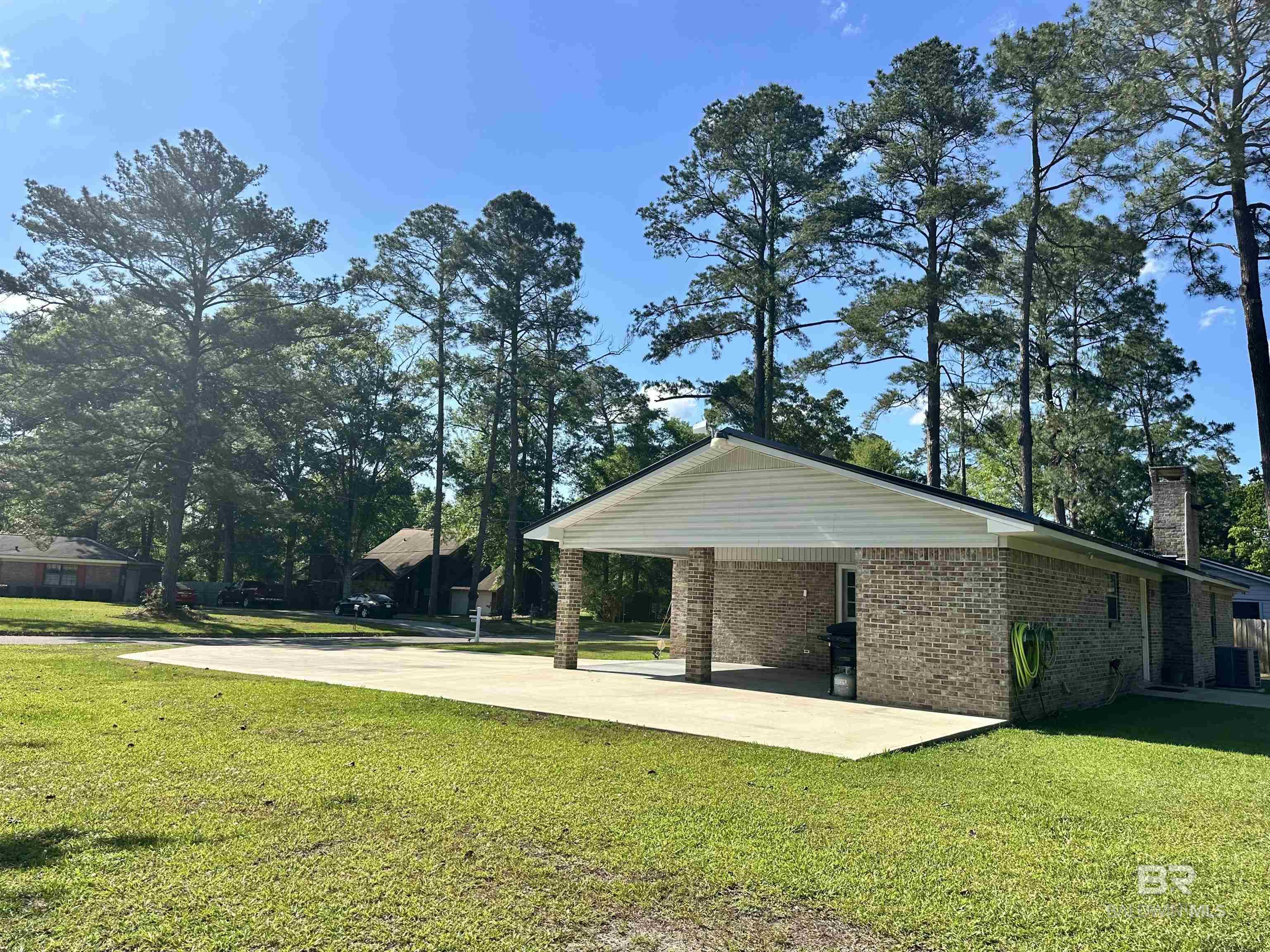 1612 Brookwood Drive