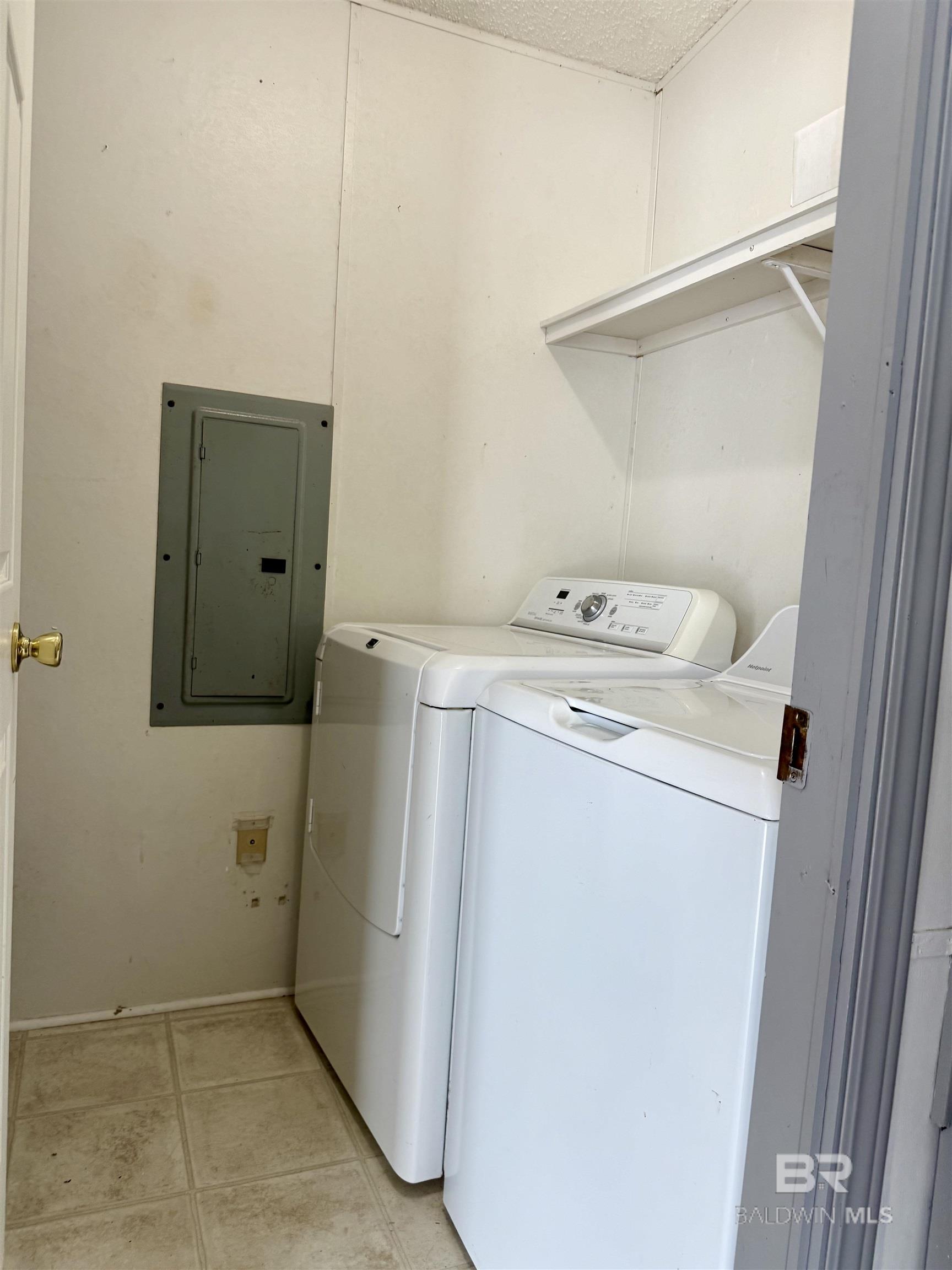 818 Twin Bridges Road